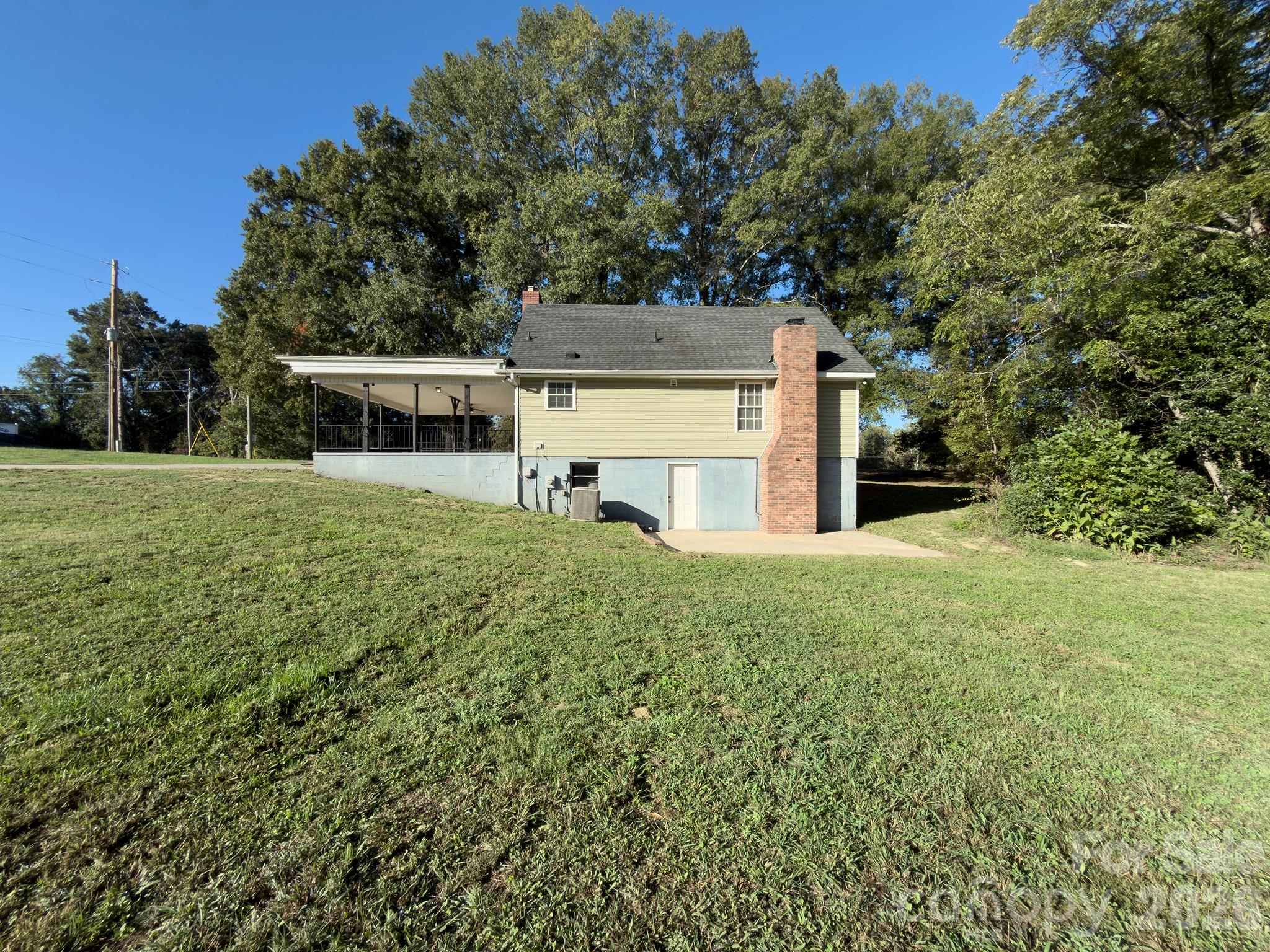 main property photo 35