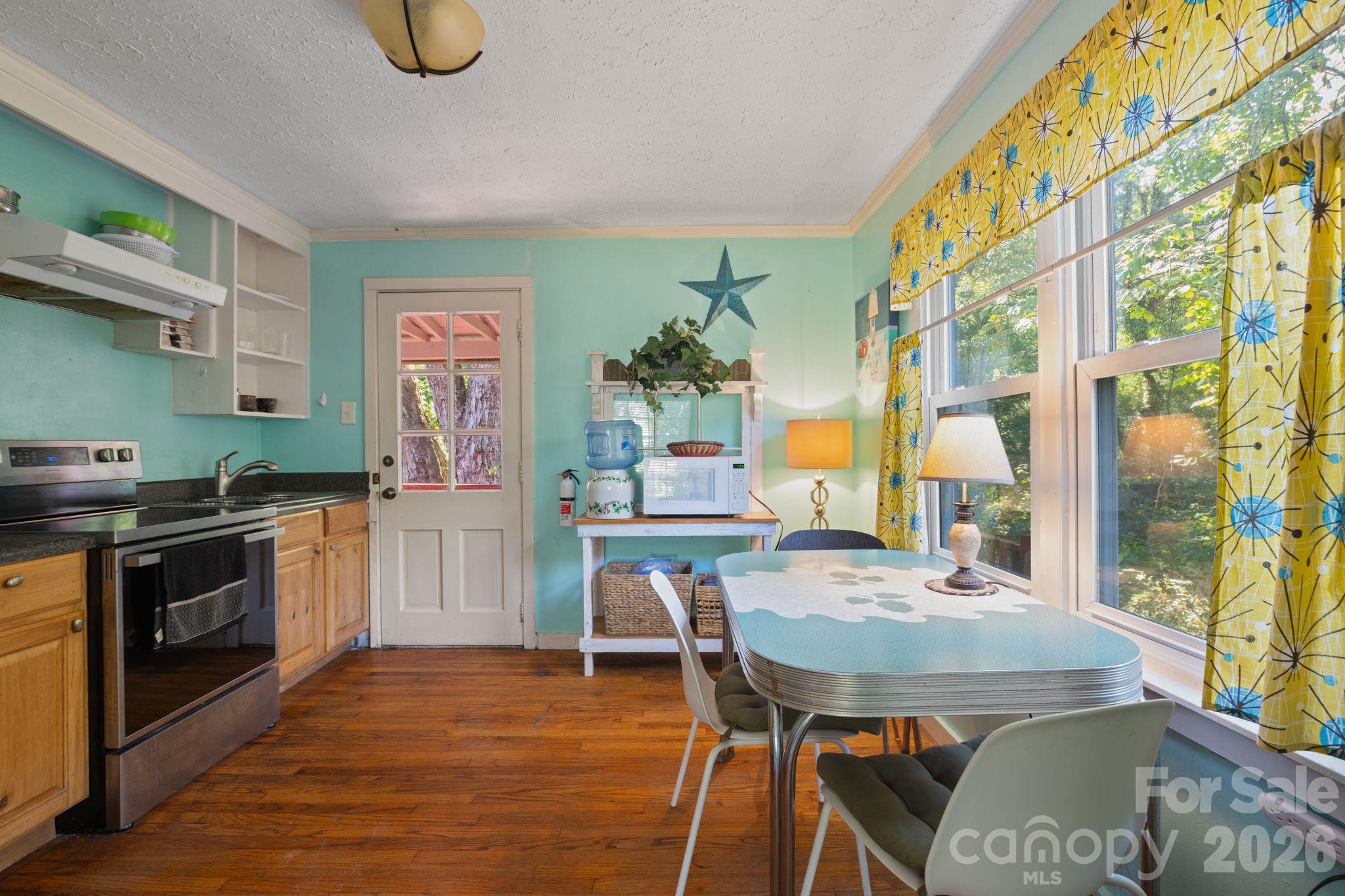 main property photo 10