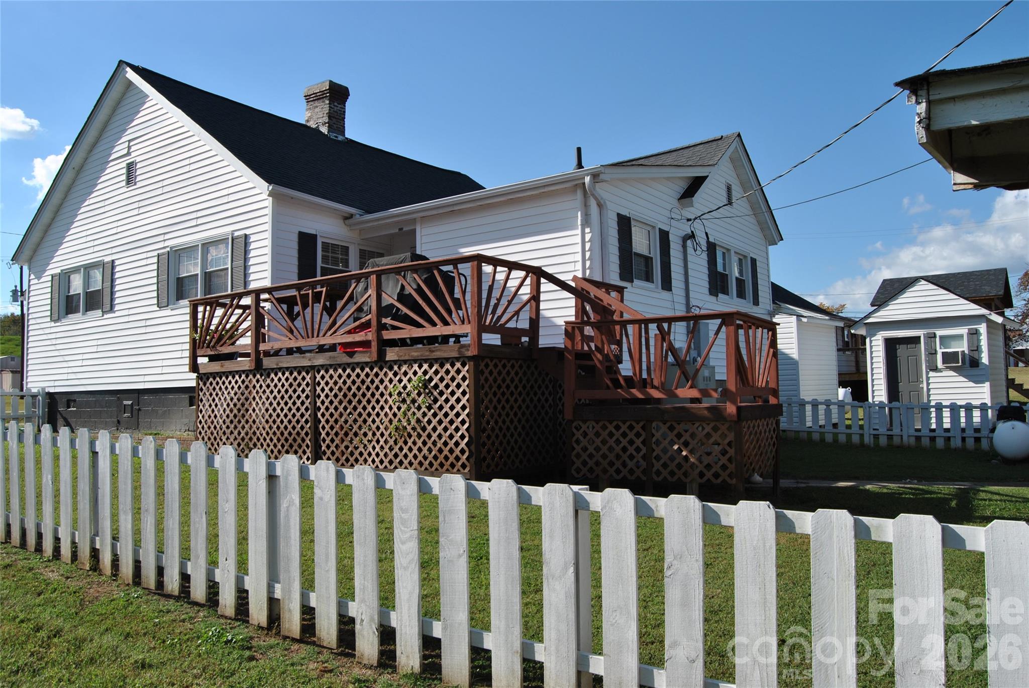 main property photo 30