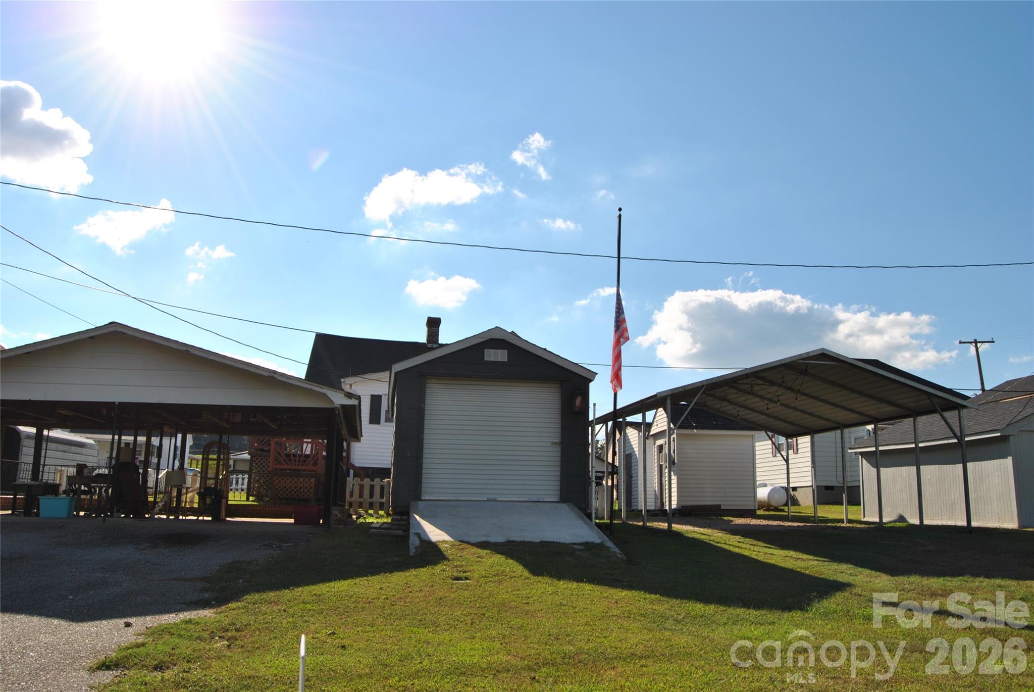 main property photo 35
