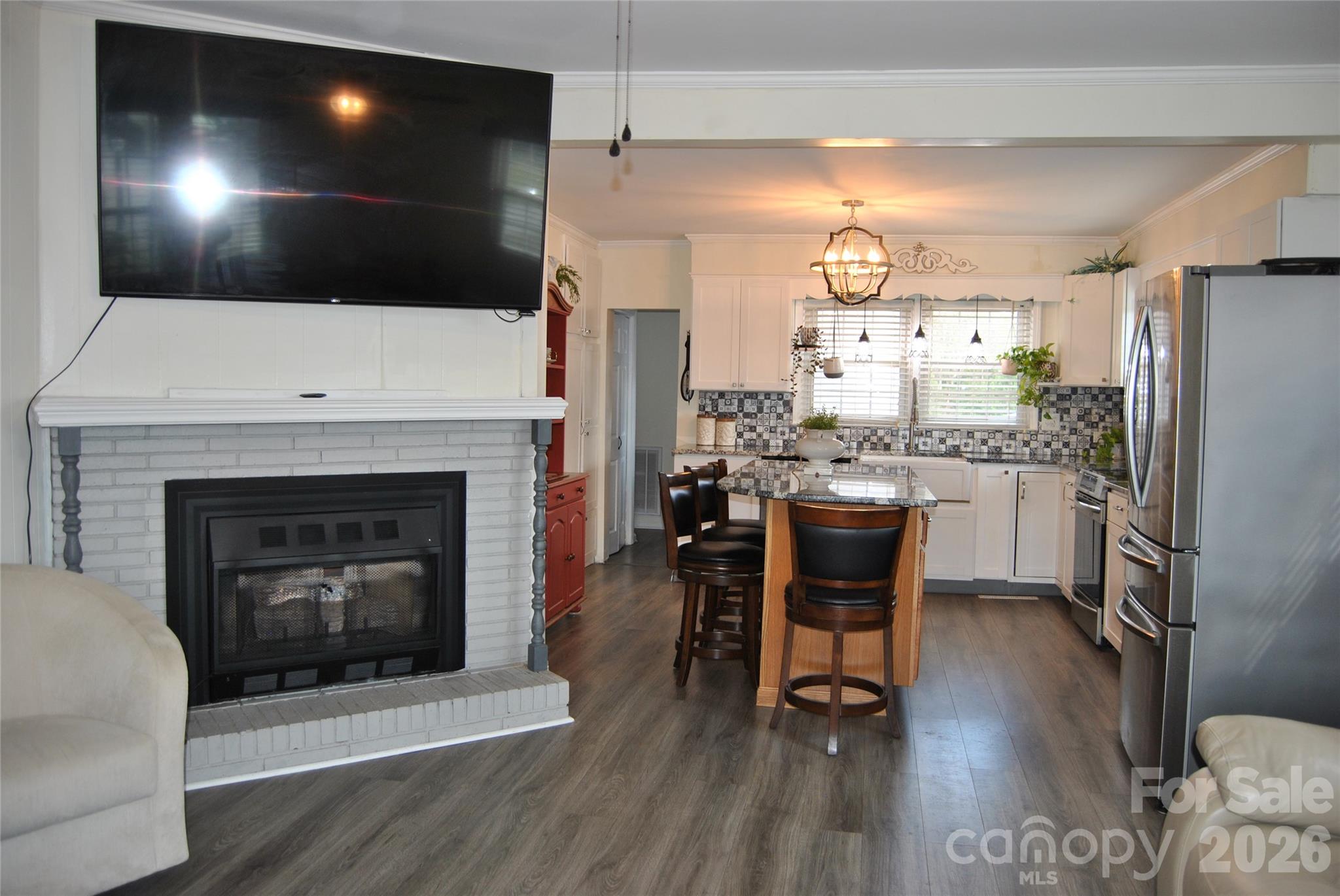 main property photo 5