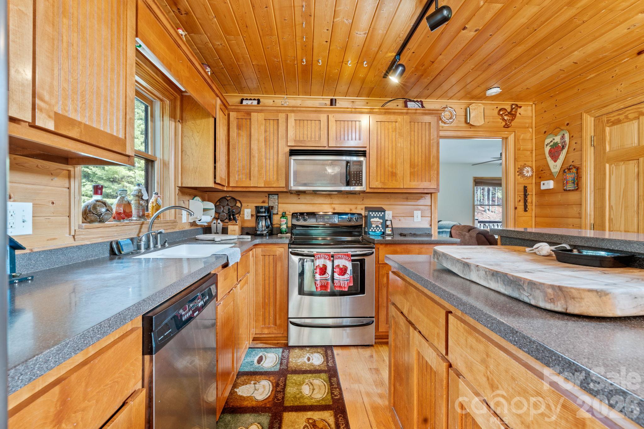 main property photo 41