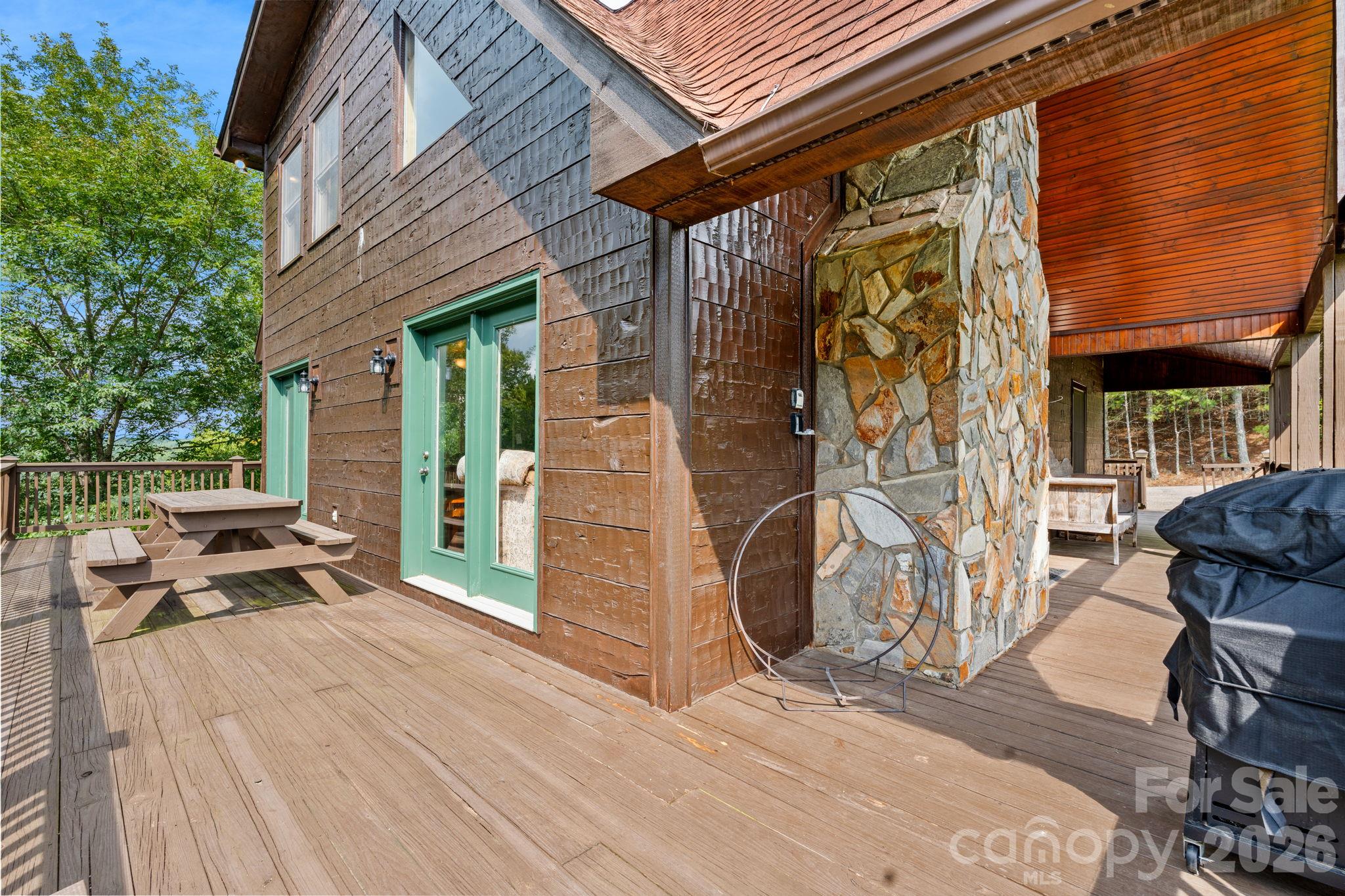 main property photo 7