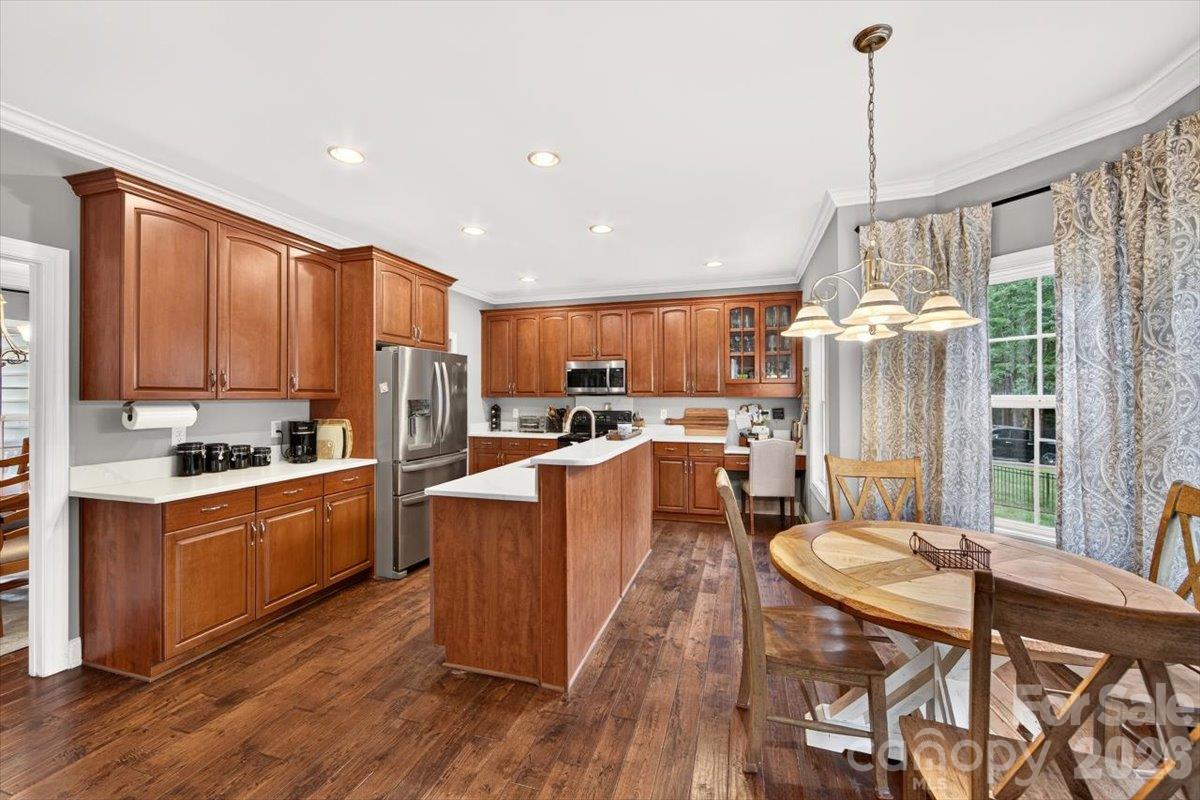 main property photo 16