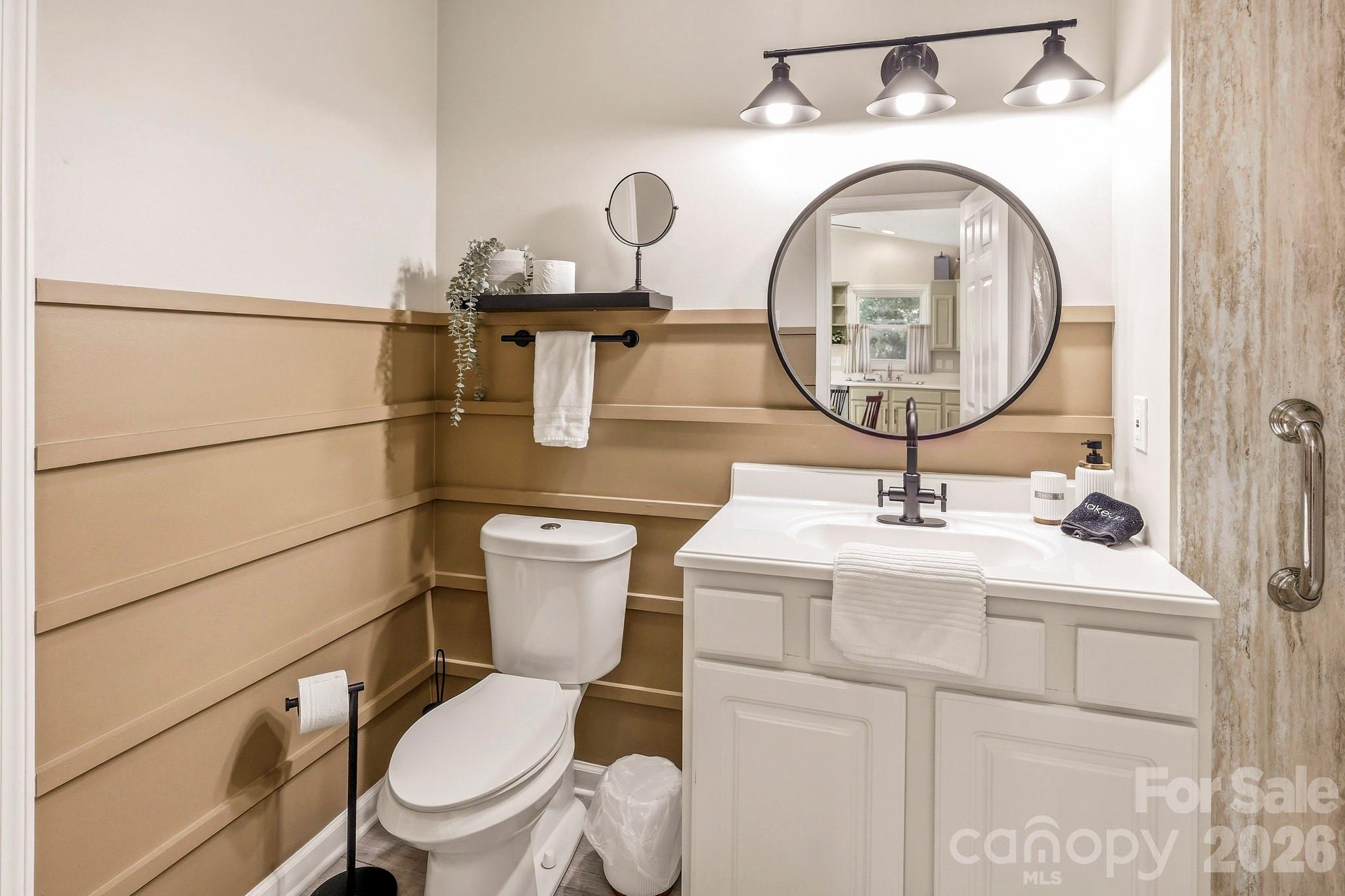 main property photo 14