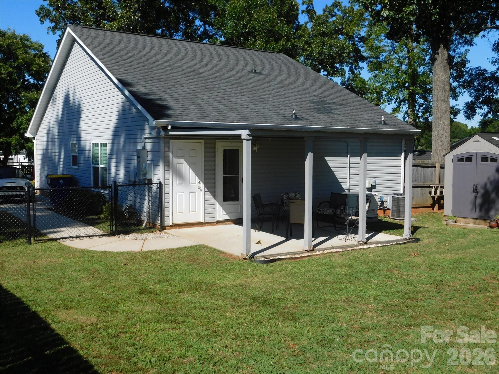 main property photo 4