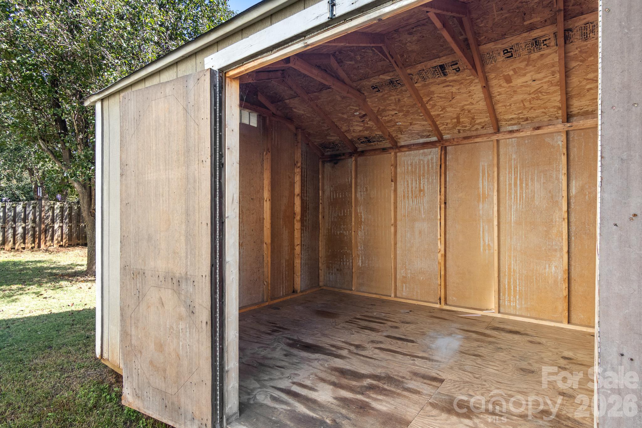 main property photo 45