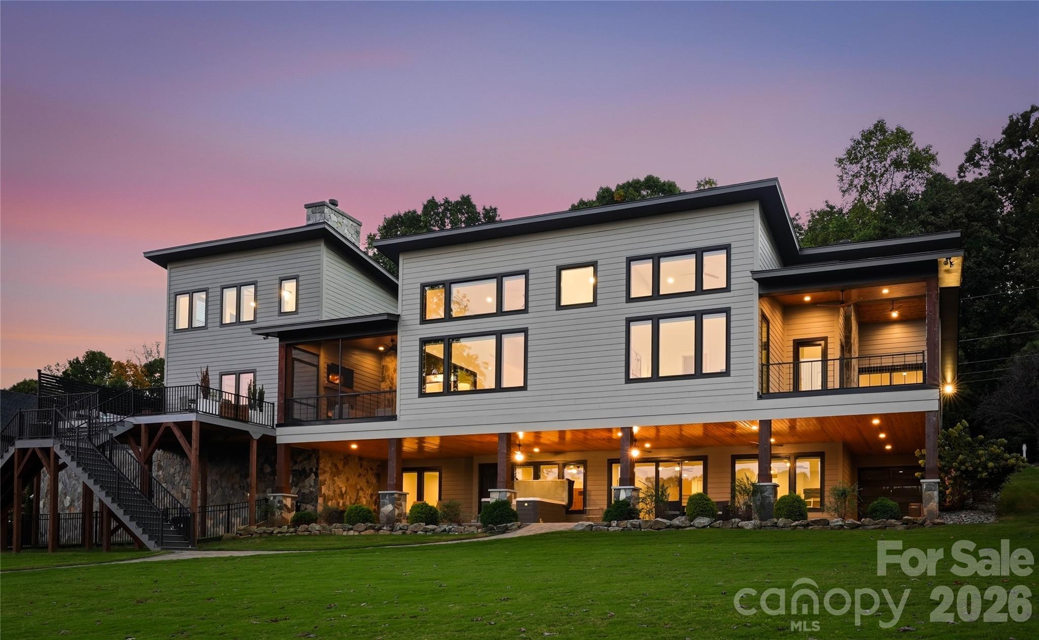 main property photo 40