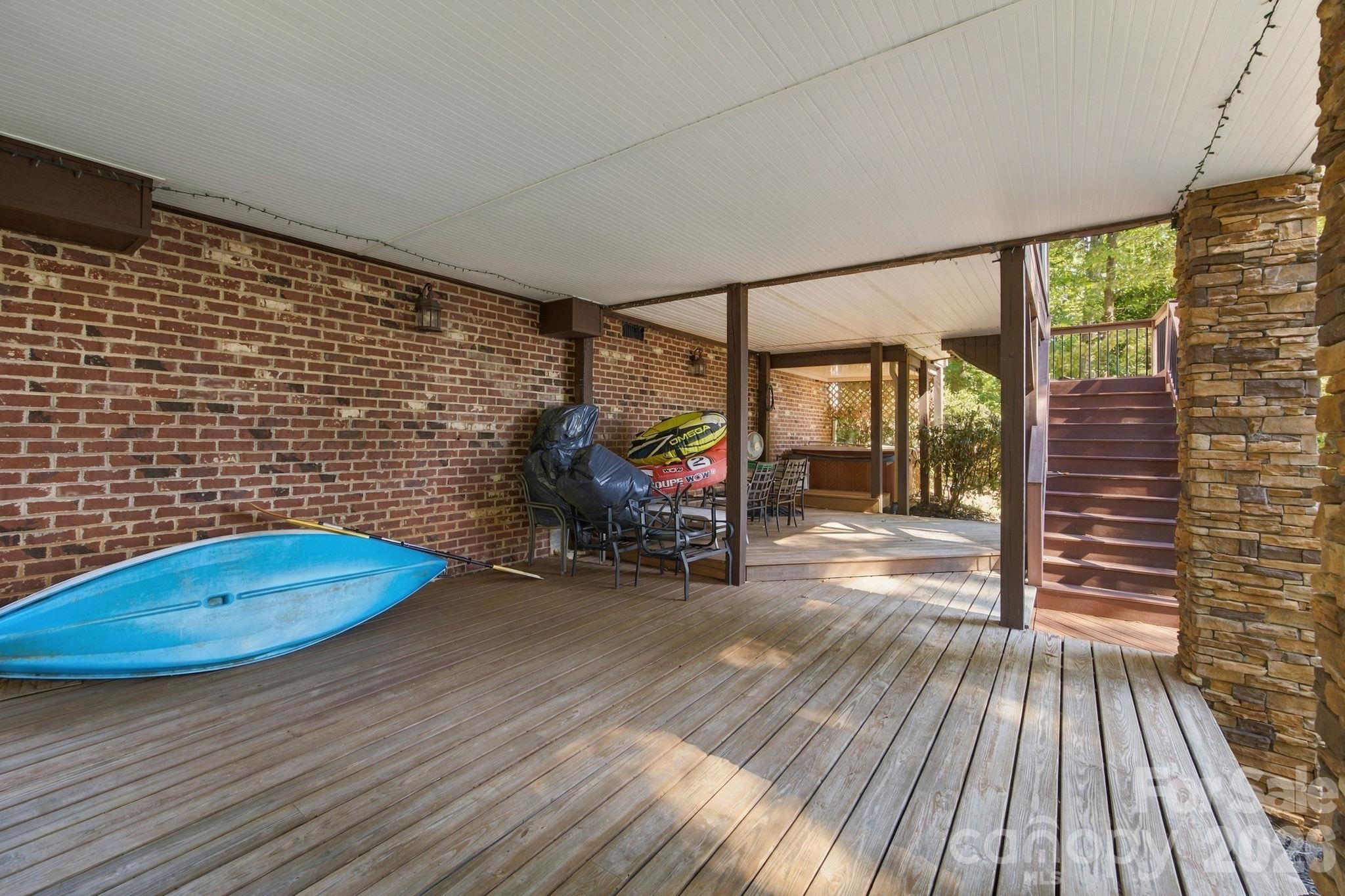 main property photo 41
