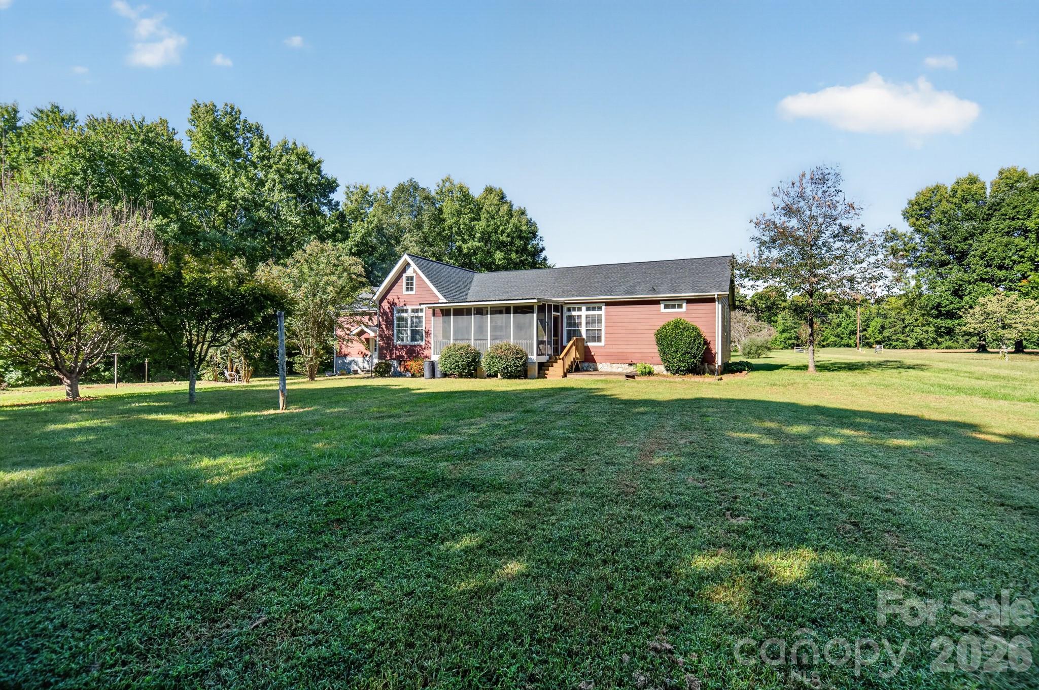 main property photo 4