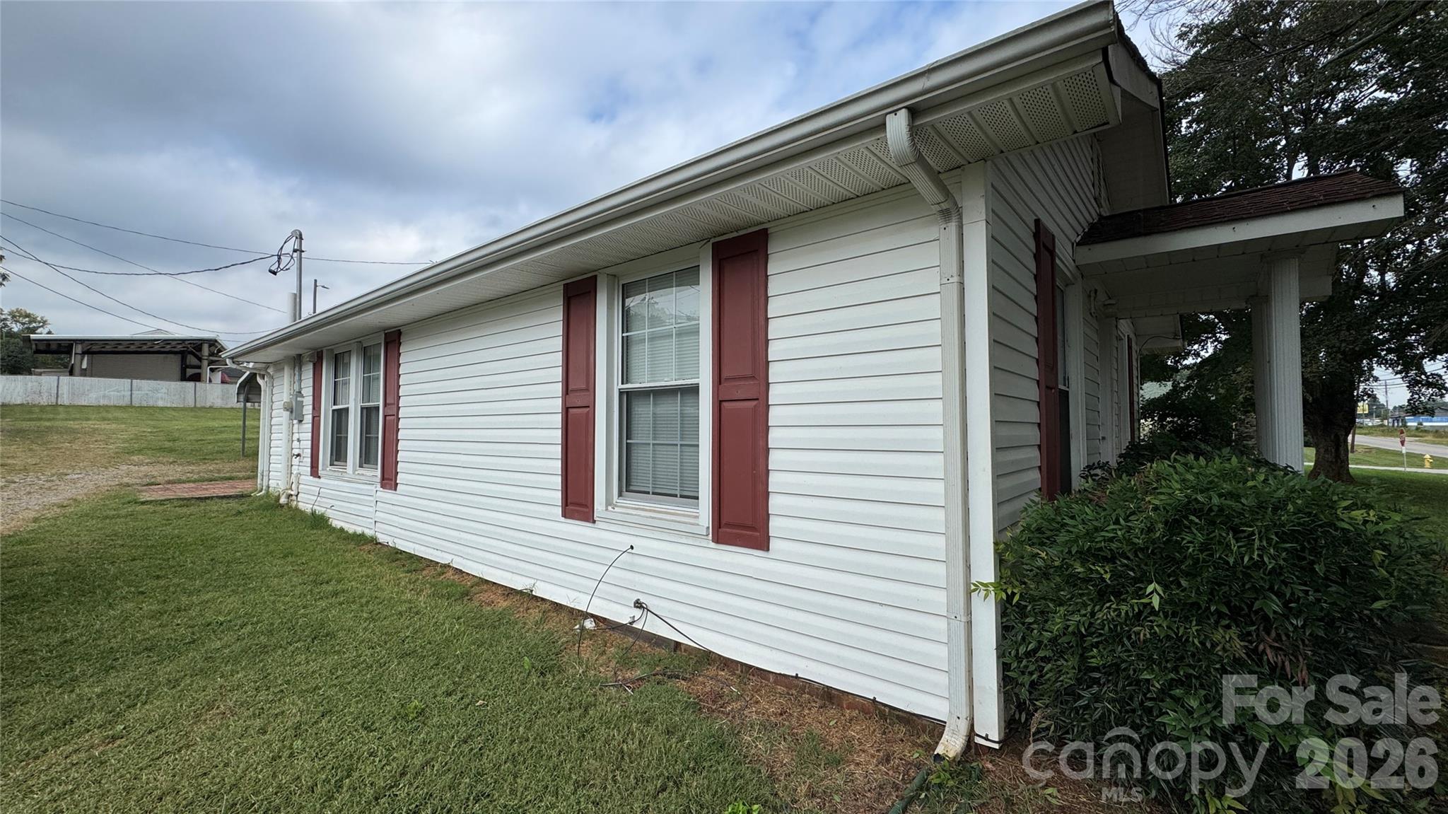 main property photo 2