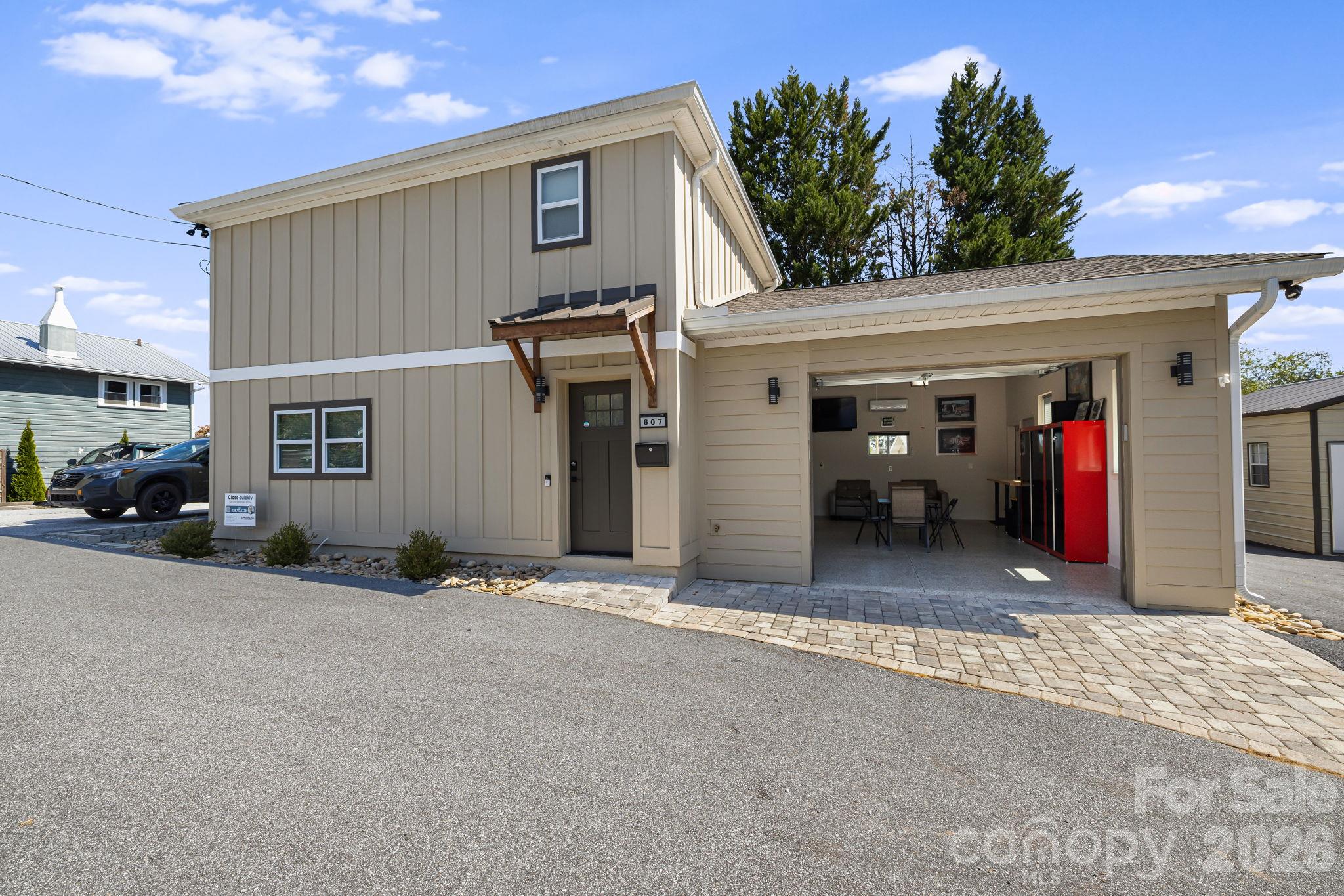 main property photo 39
