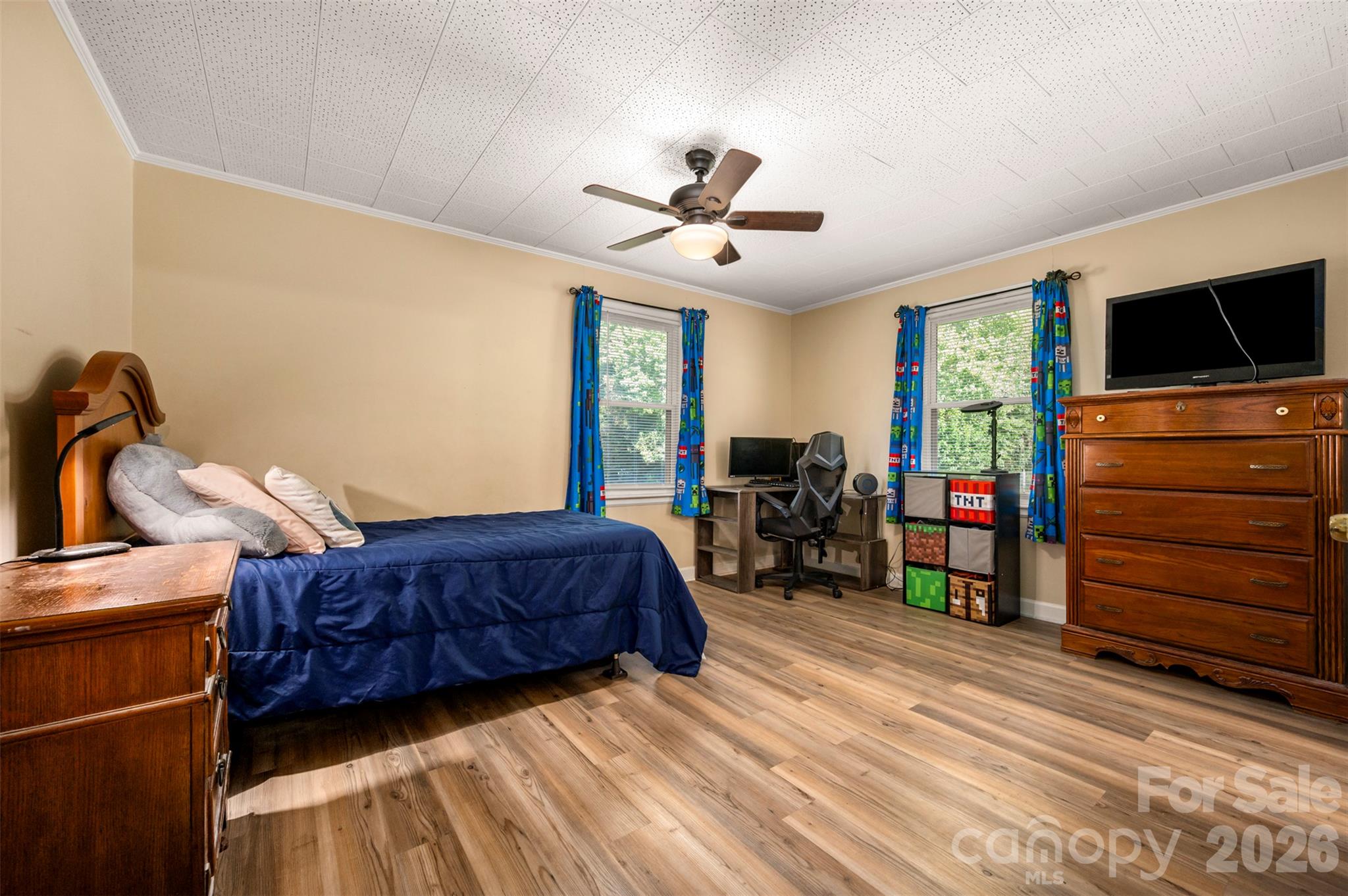 main property photo 22