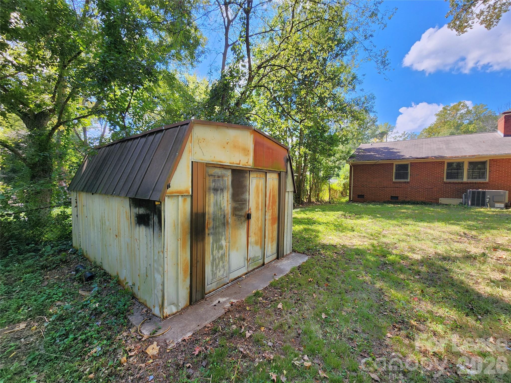 main property photo 20