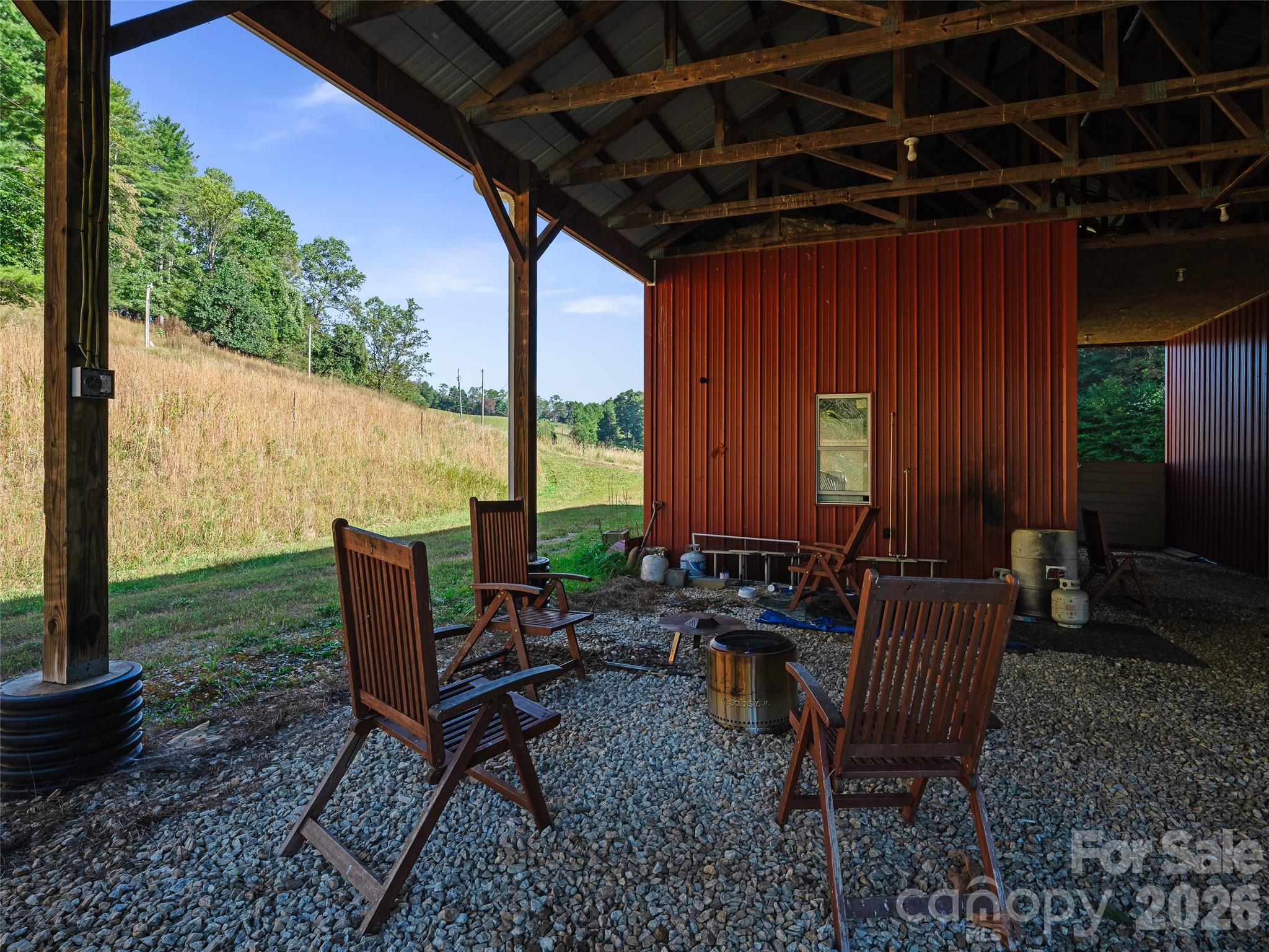 main property photo 10