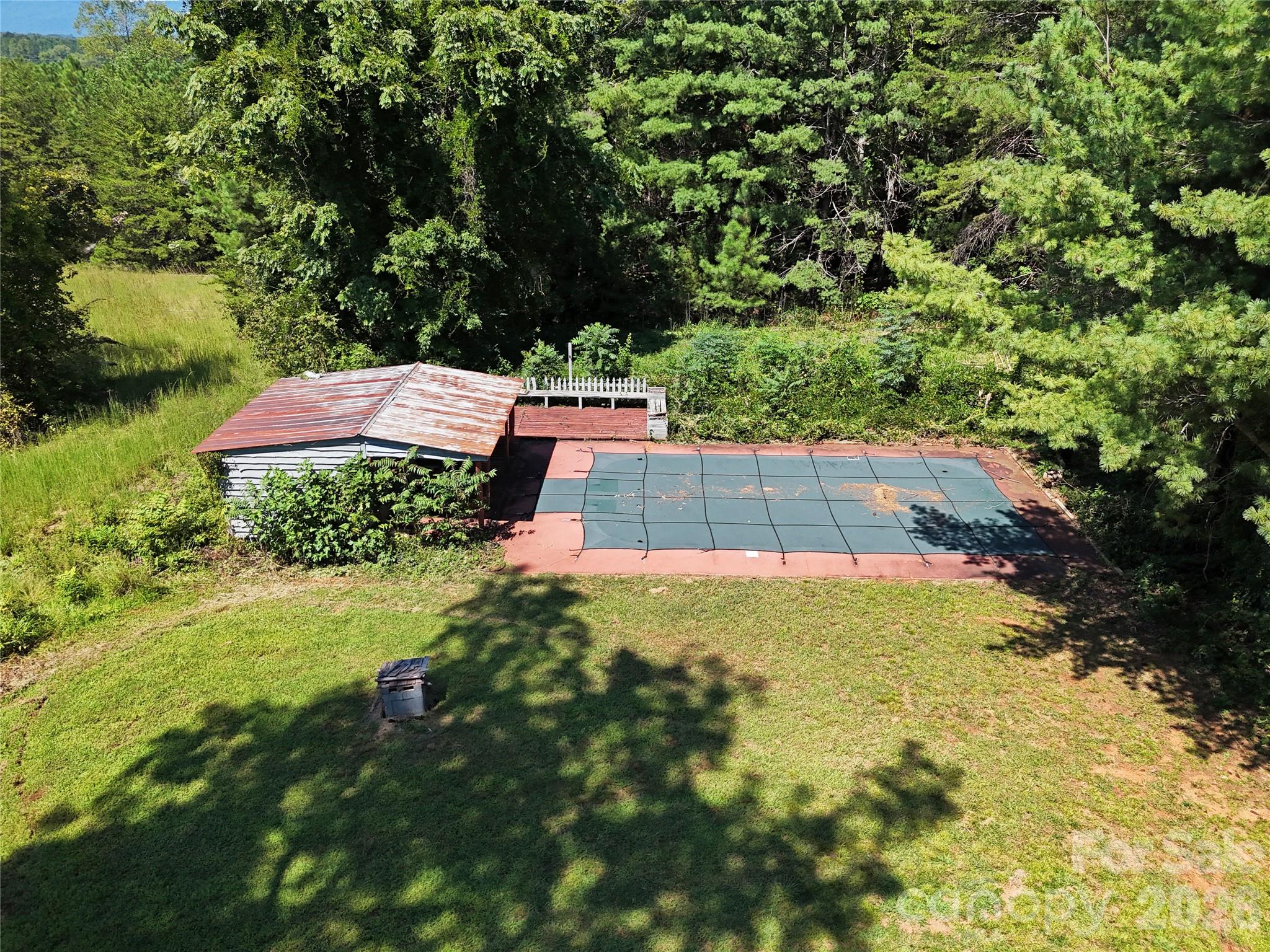 main property photo 25