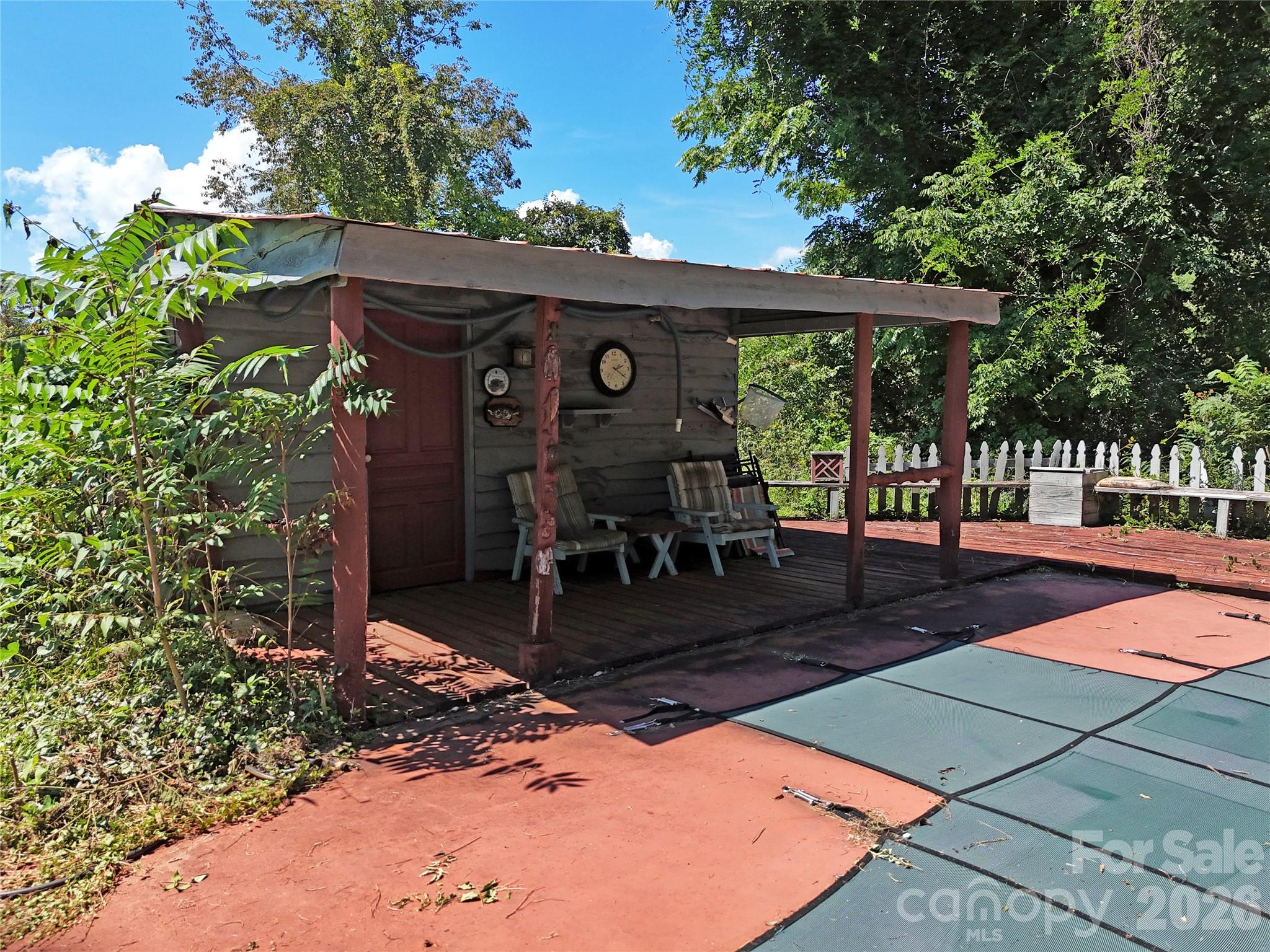main property photo 26