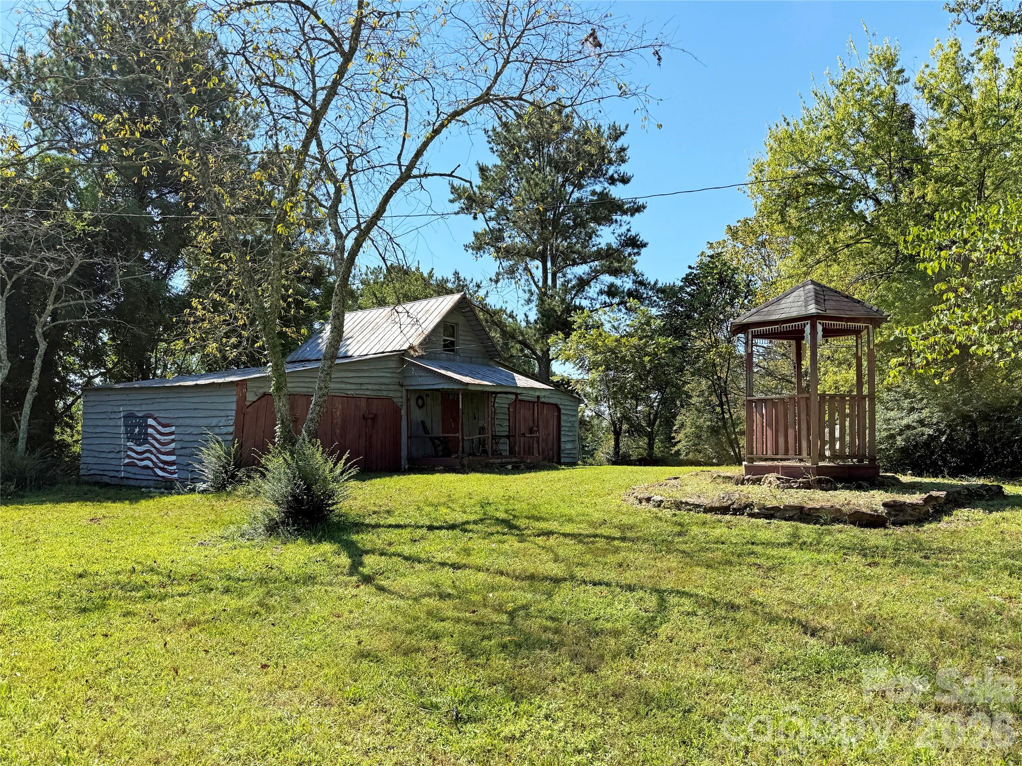 main property photo 30