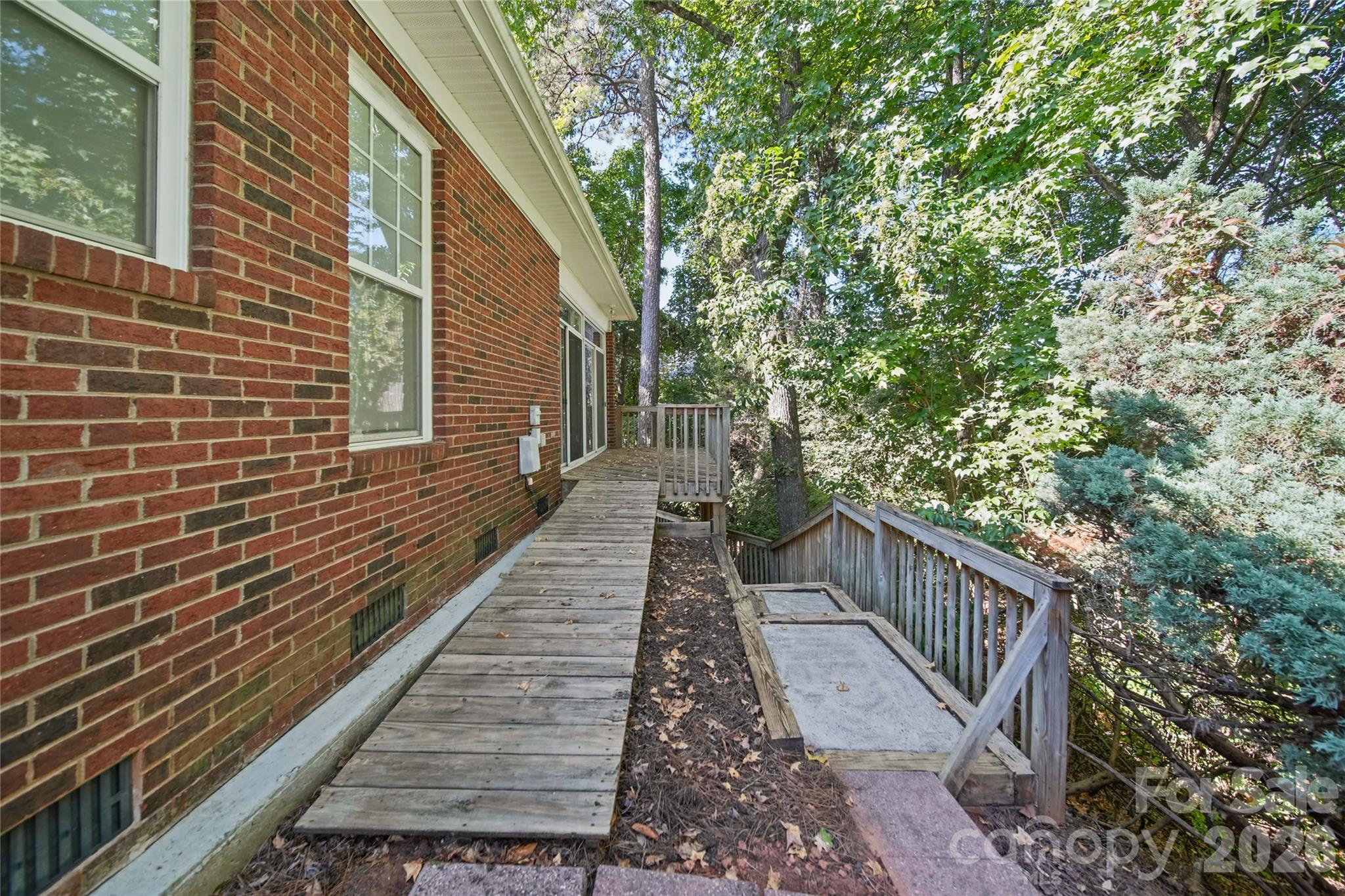 main property photo 41