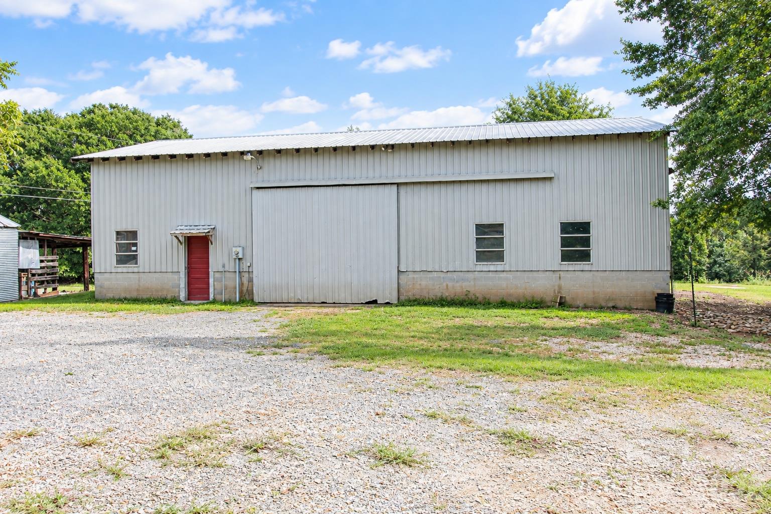 main property photo 25