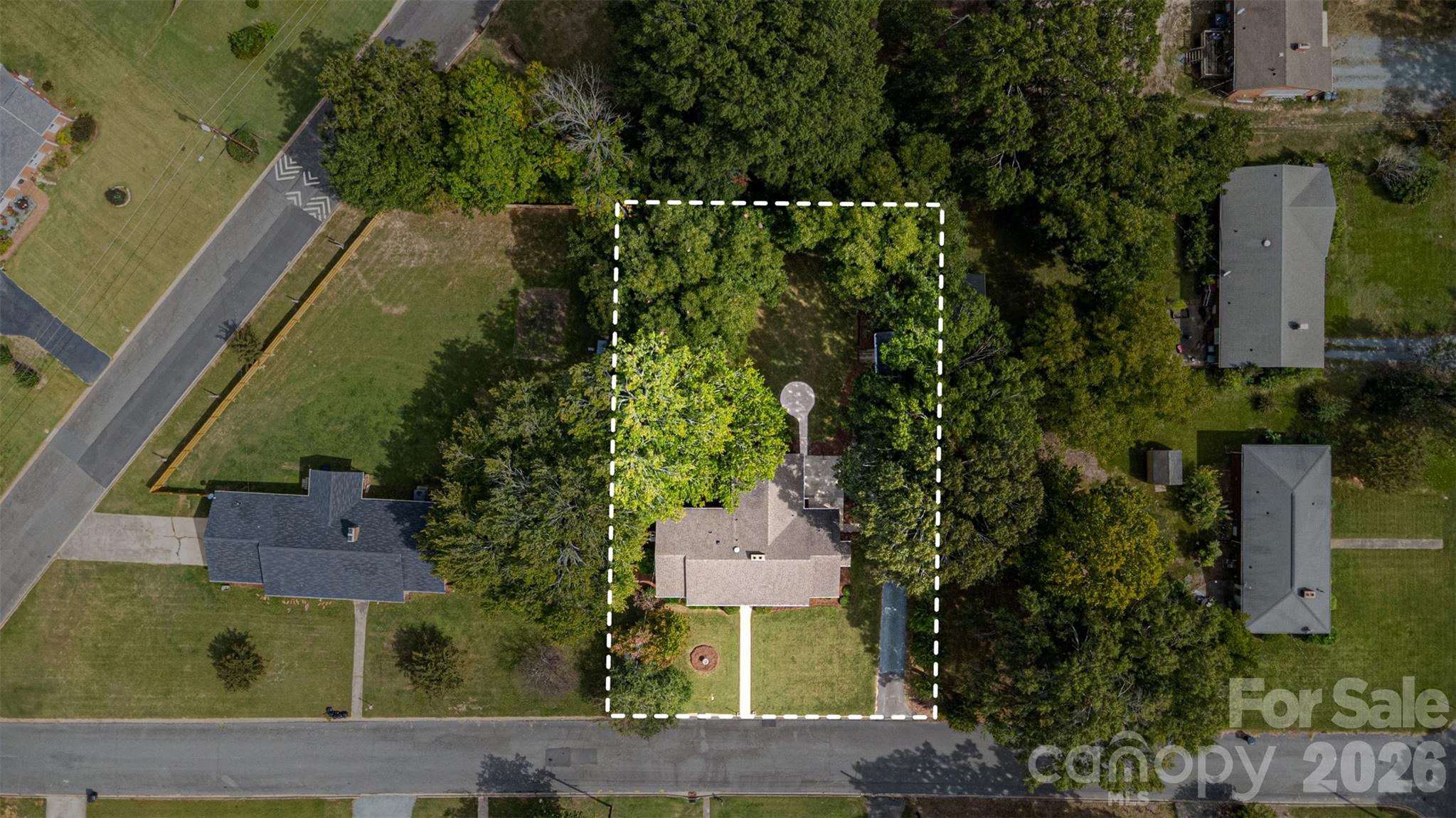 main property photo 28