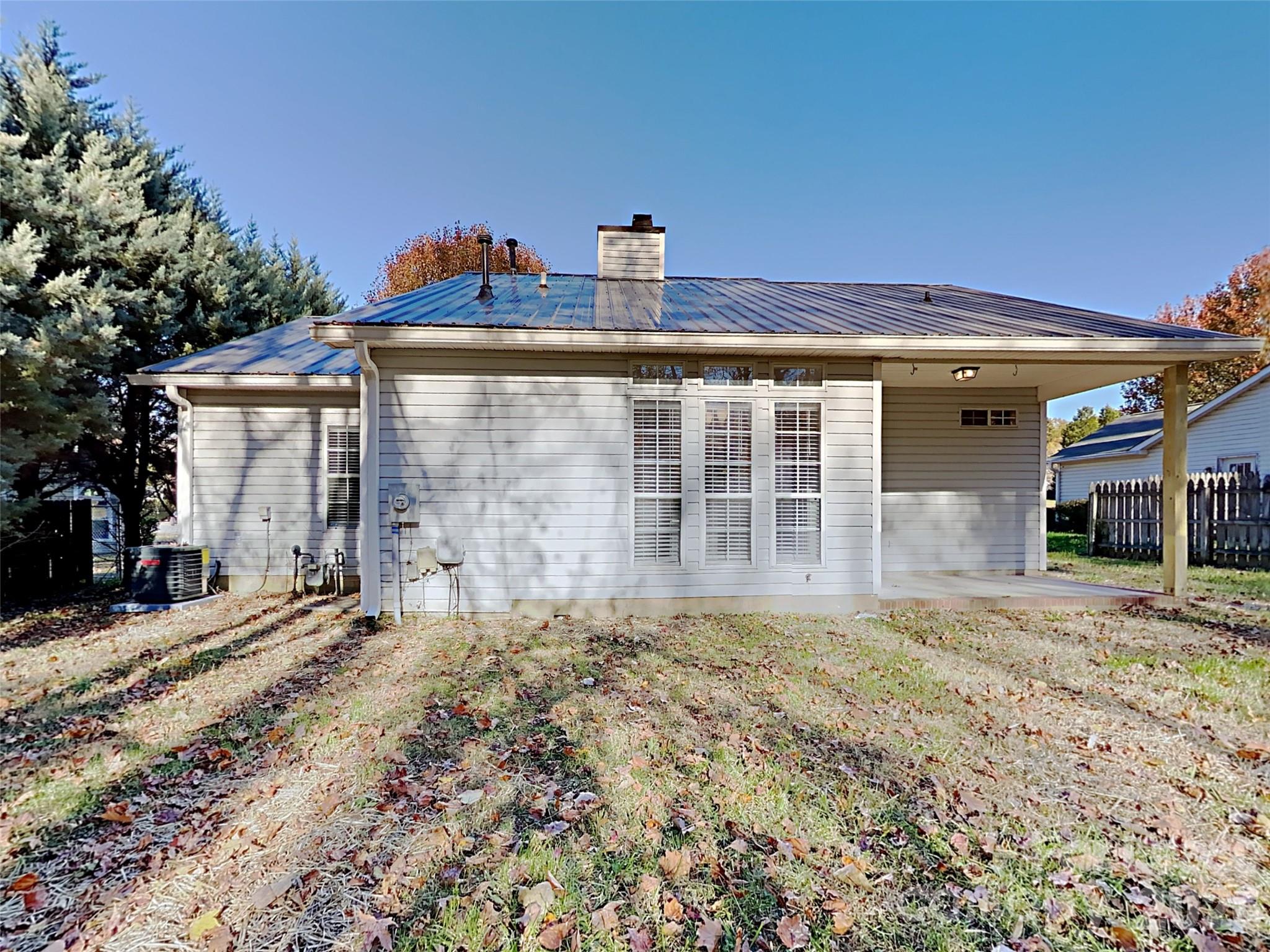 main property photo 16