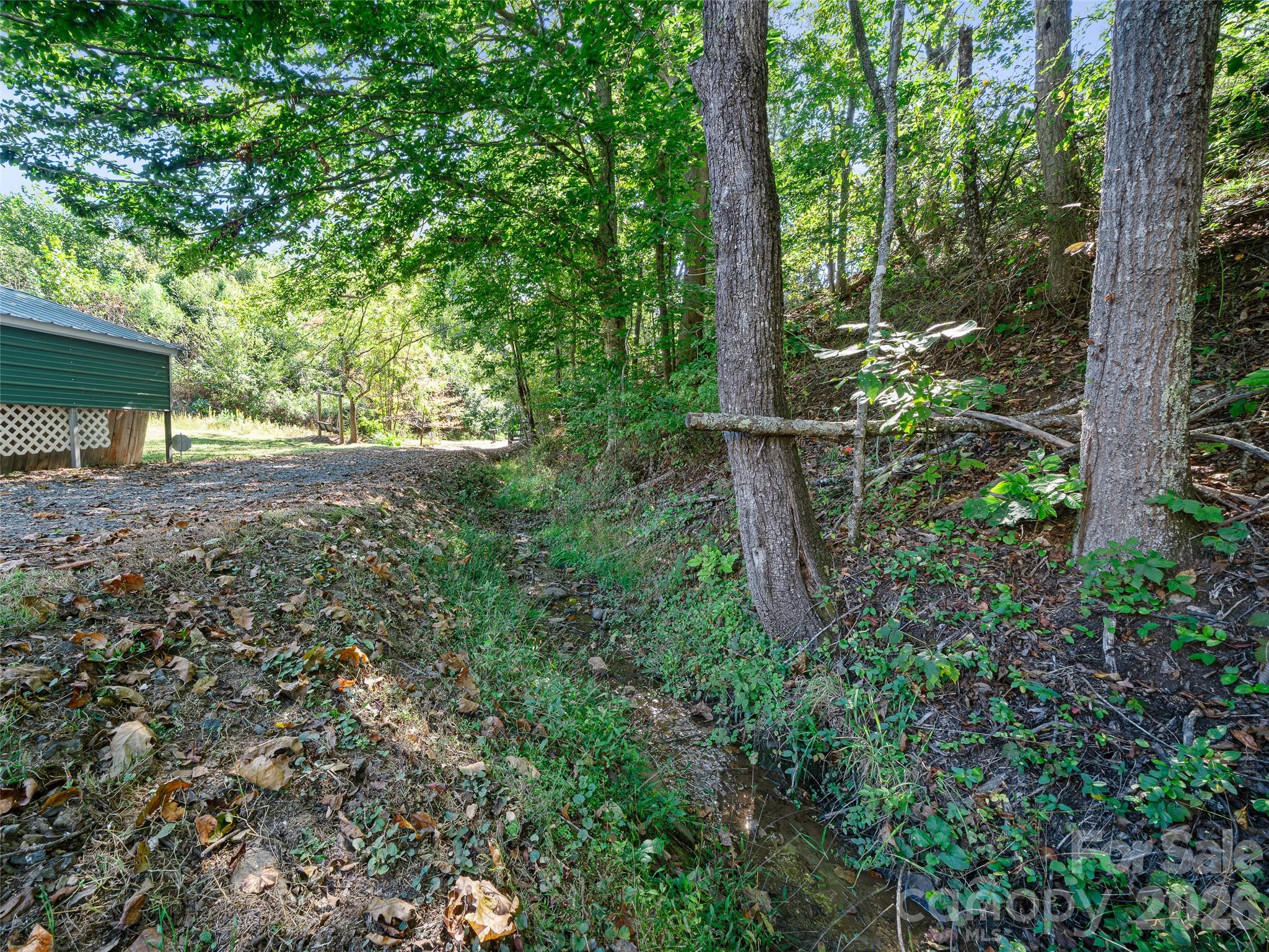 main property photo 20