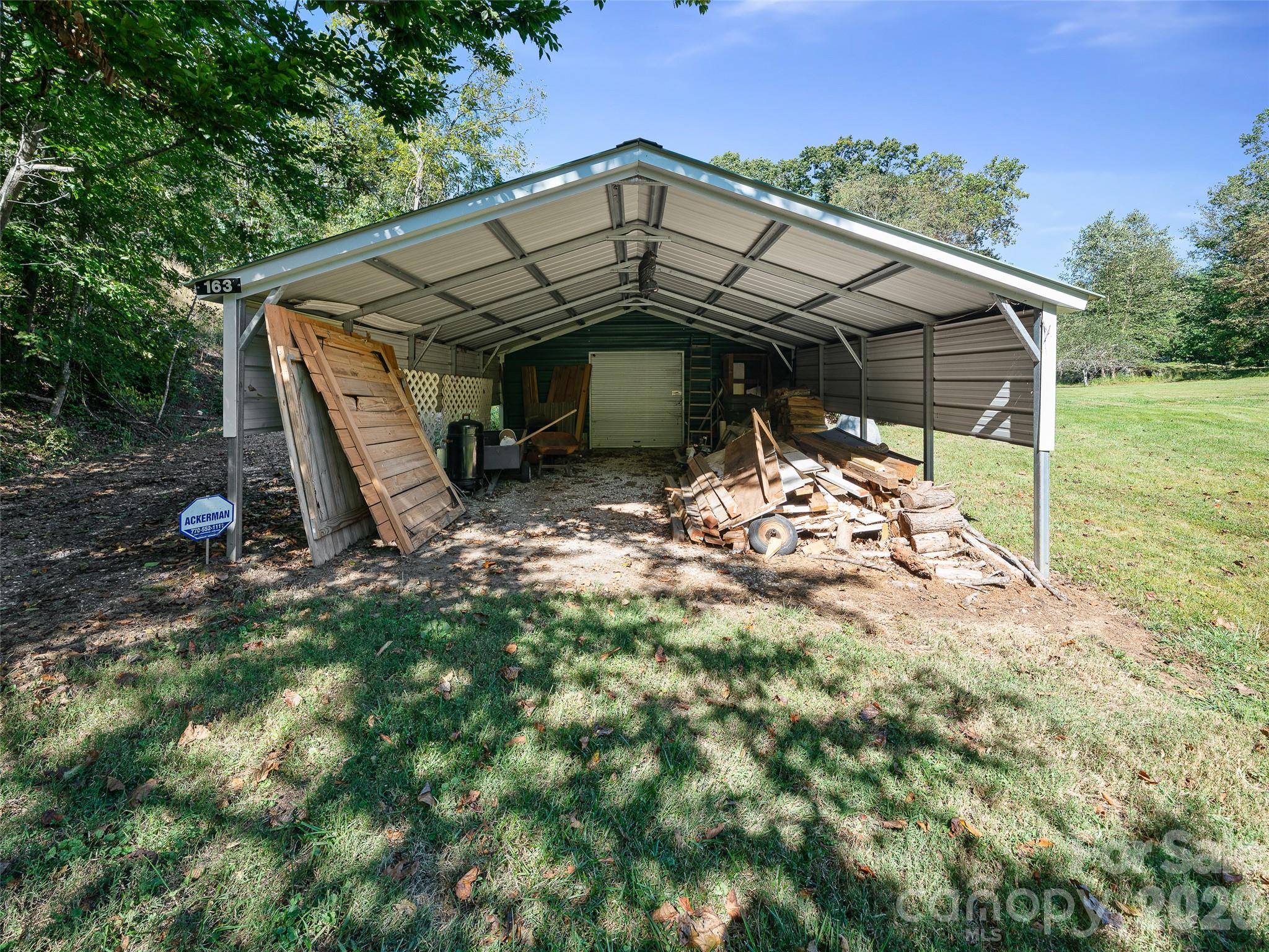 main property photo 23