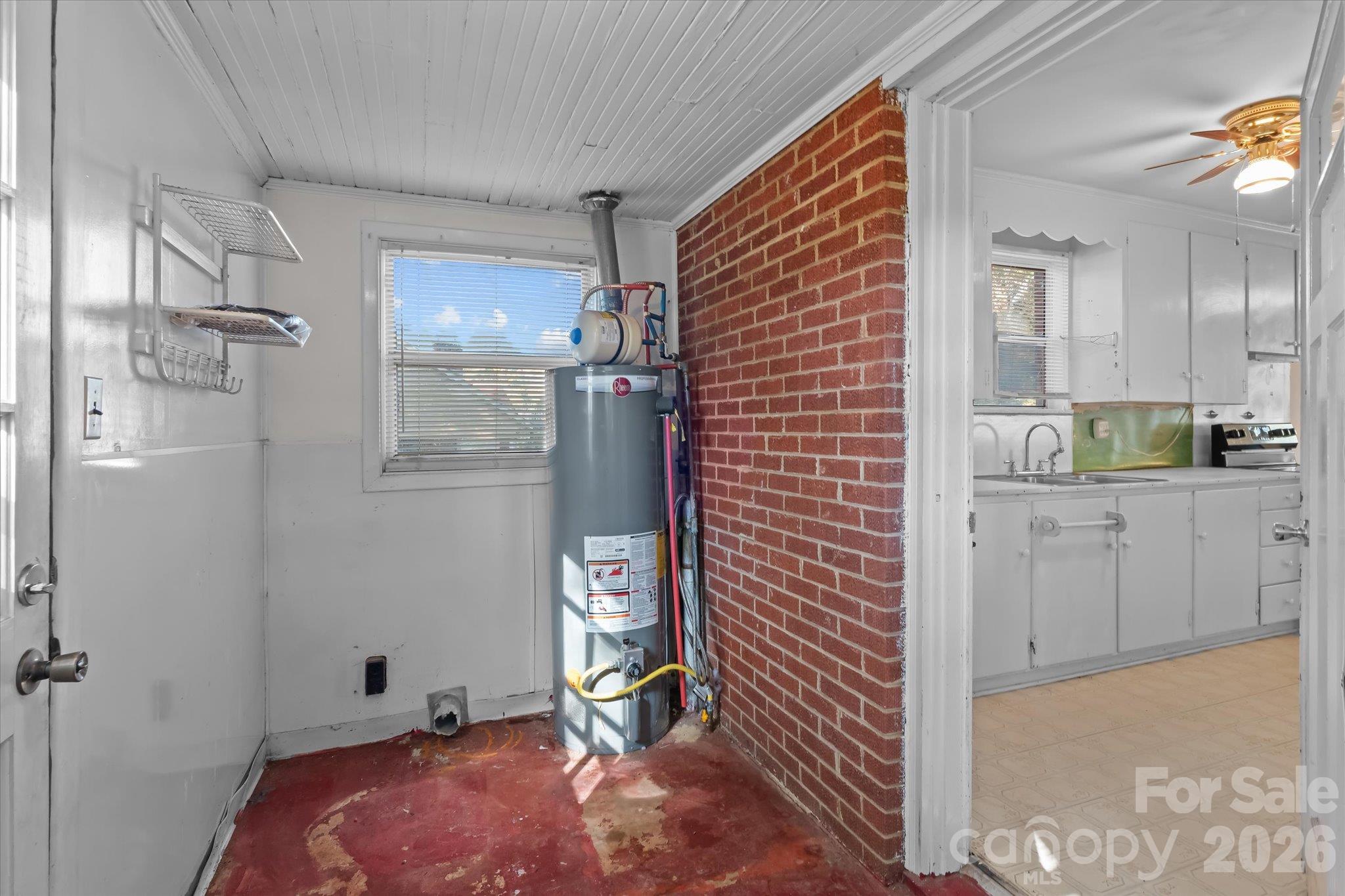 main property photo 12