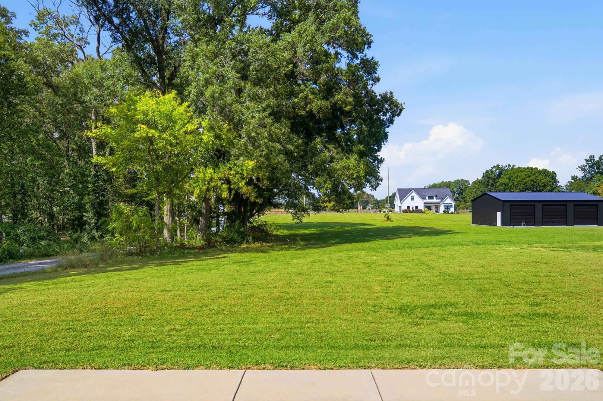 main property photo 36