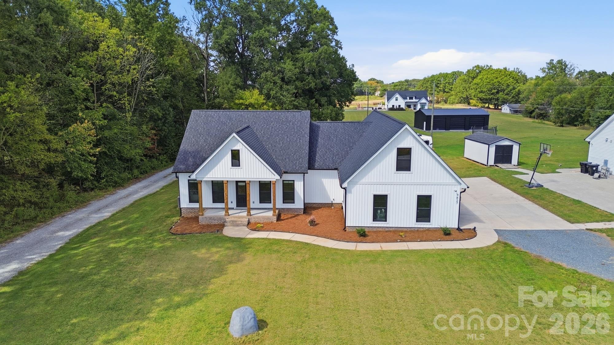 main property photo 41