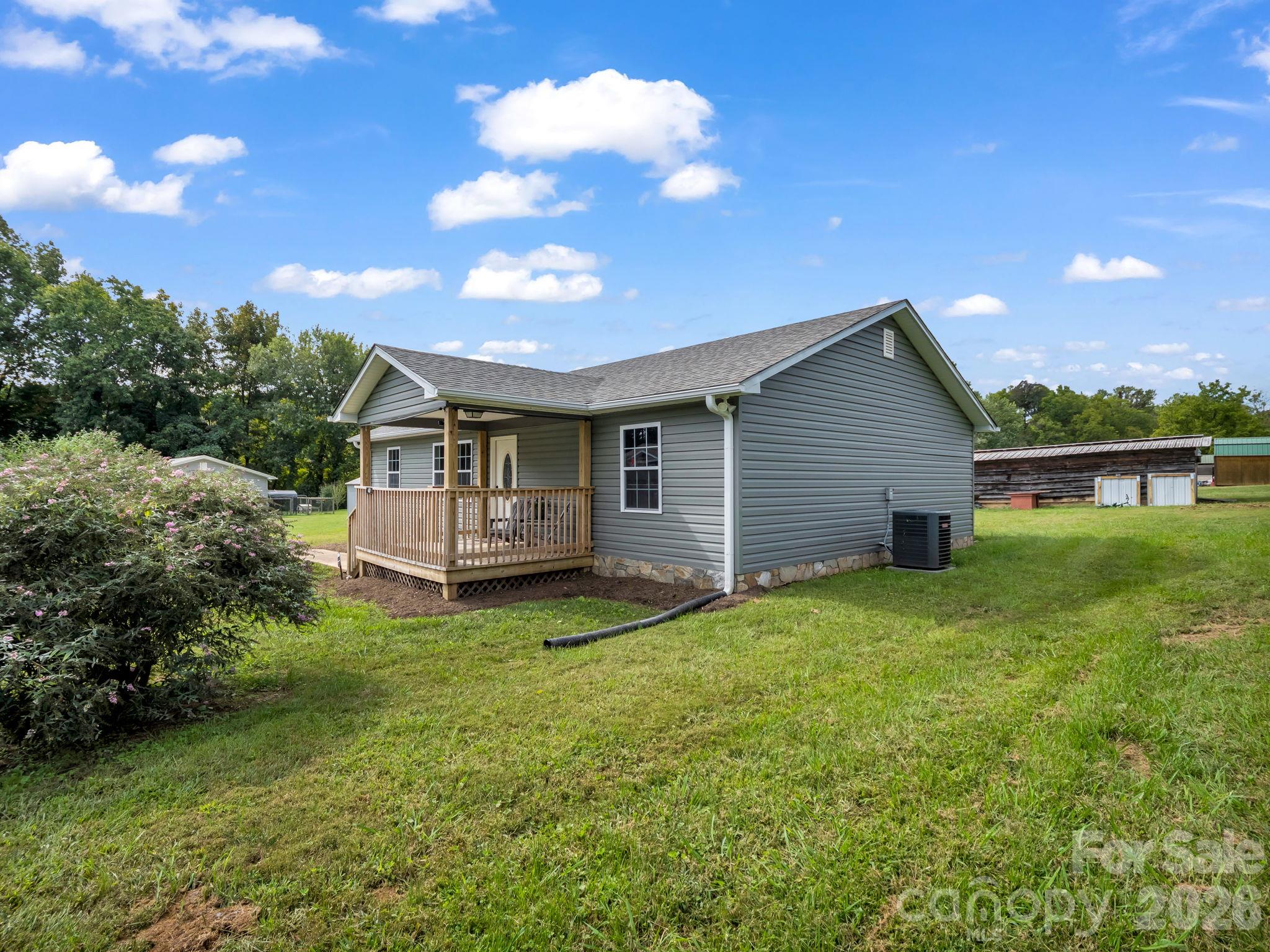 main property photo 22