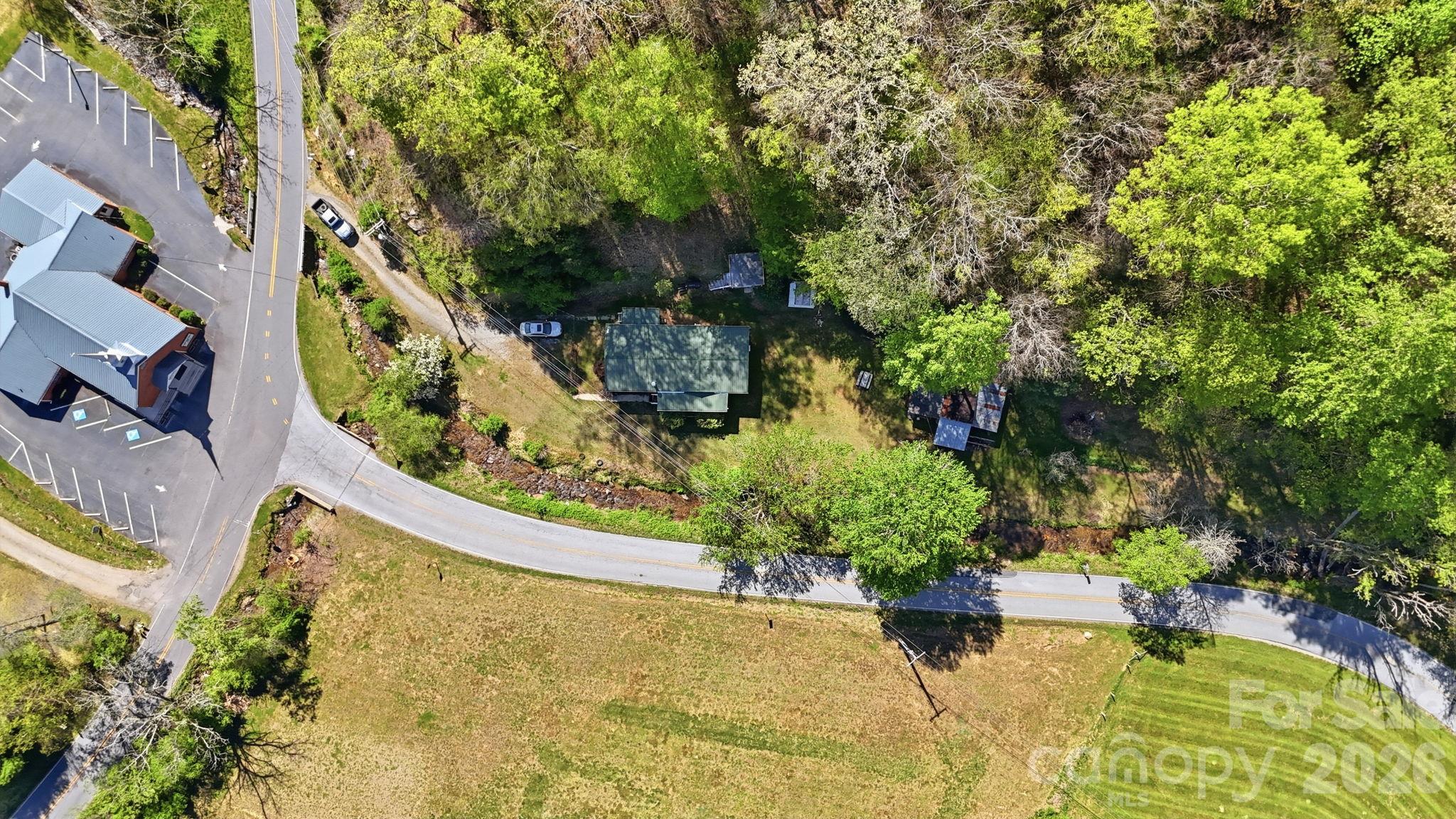 main property photo 8