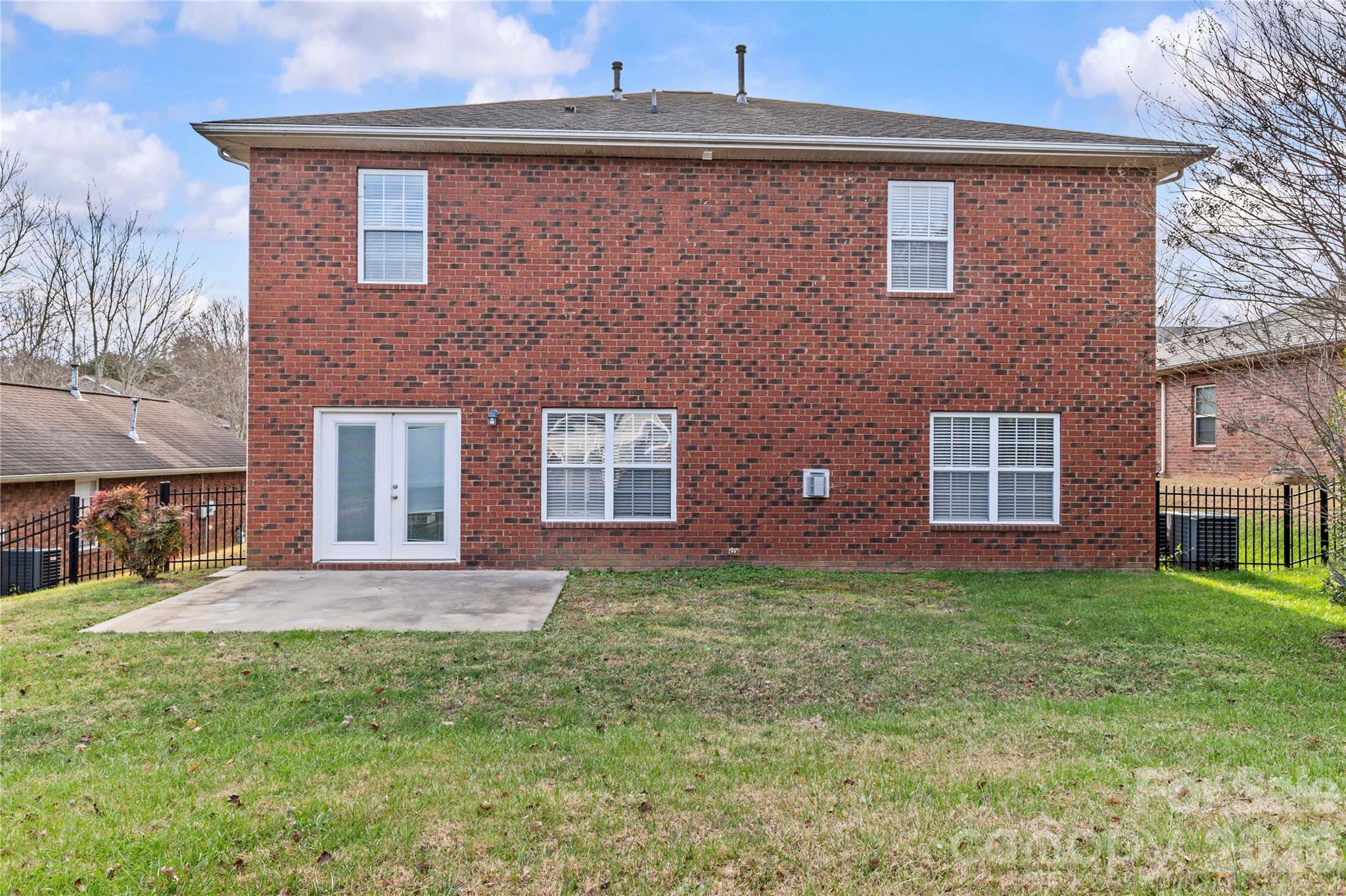 main property photo 37