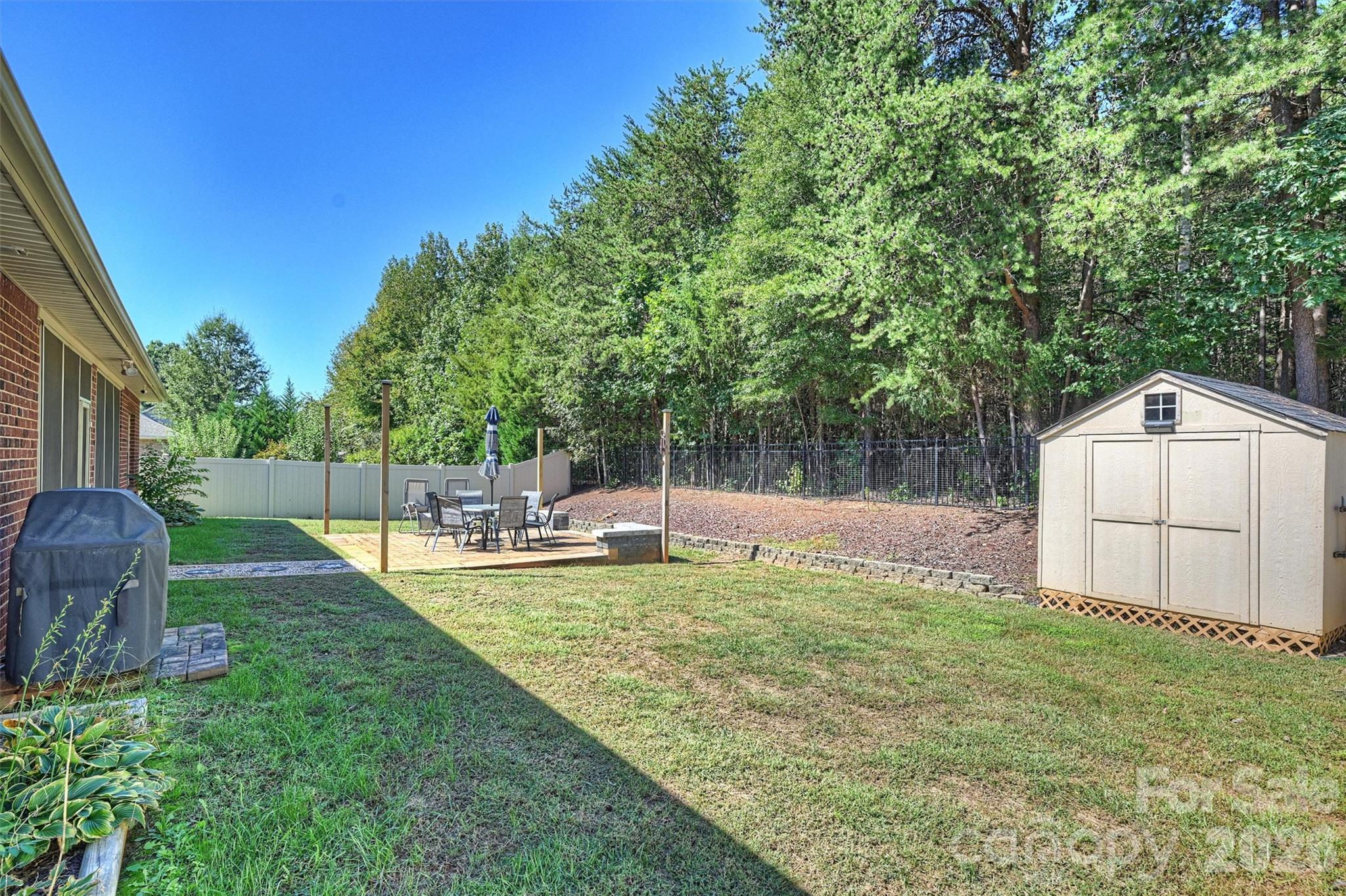main property photo 34