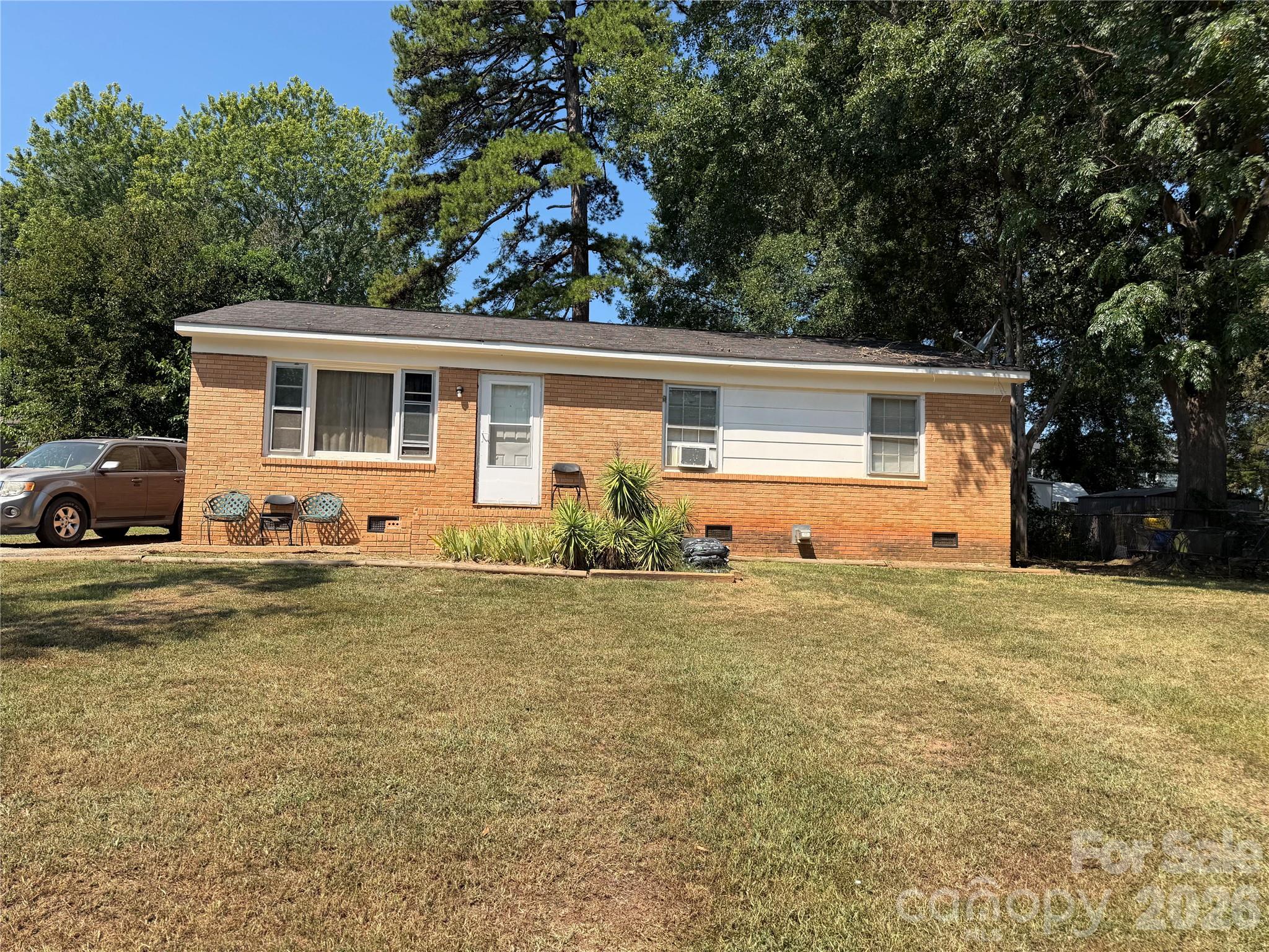 main property photo 0