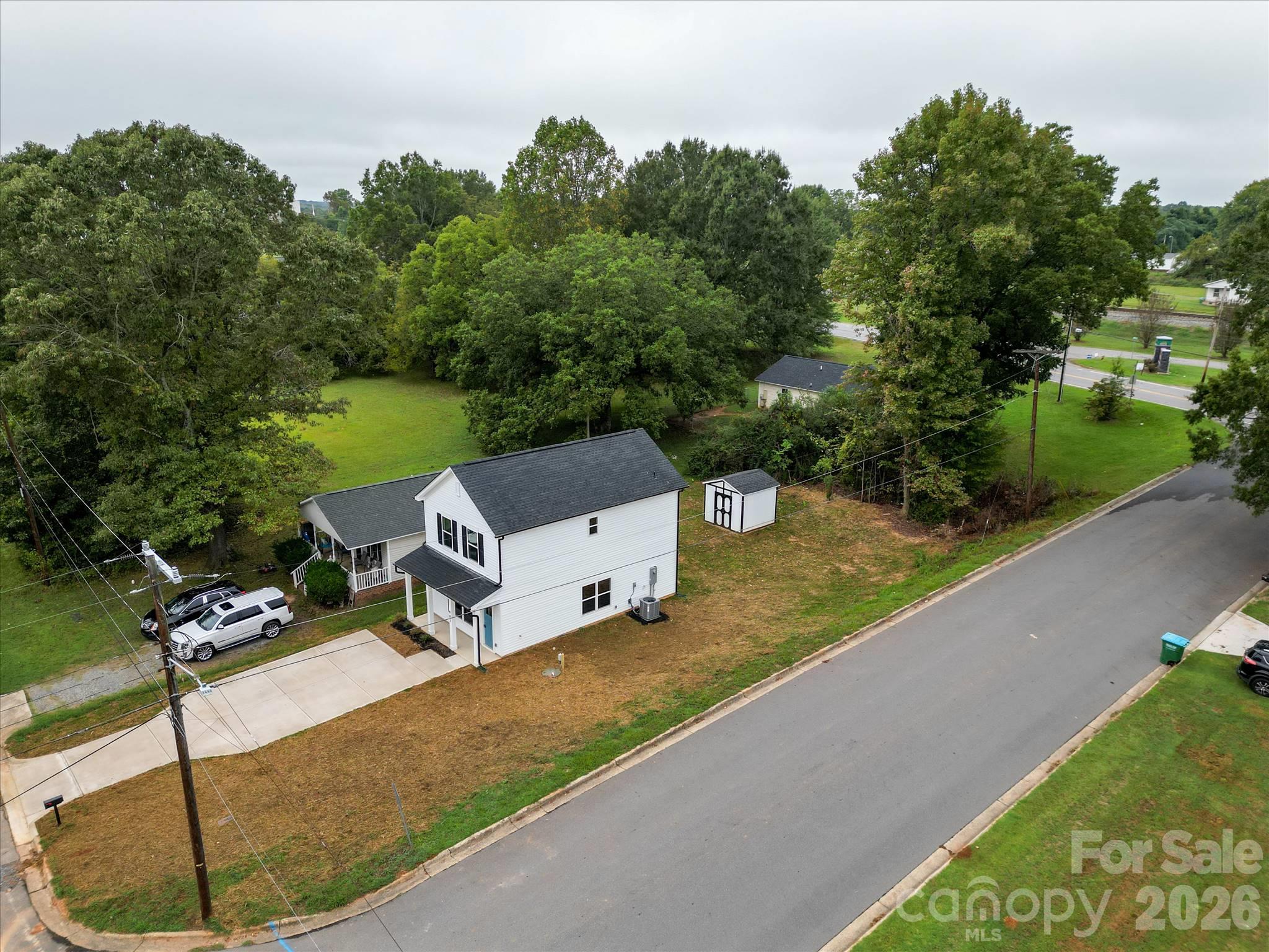 main property photo 22