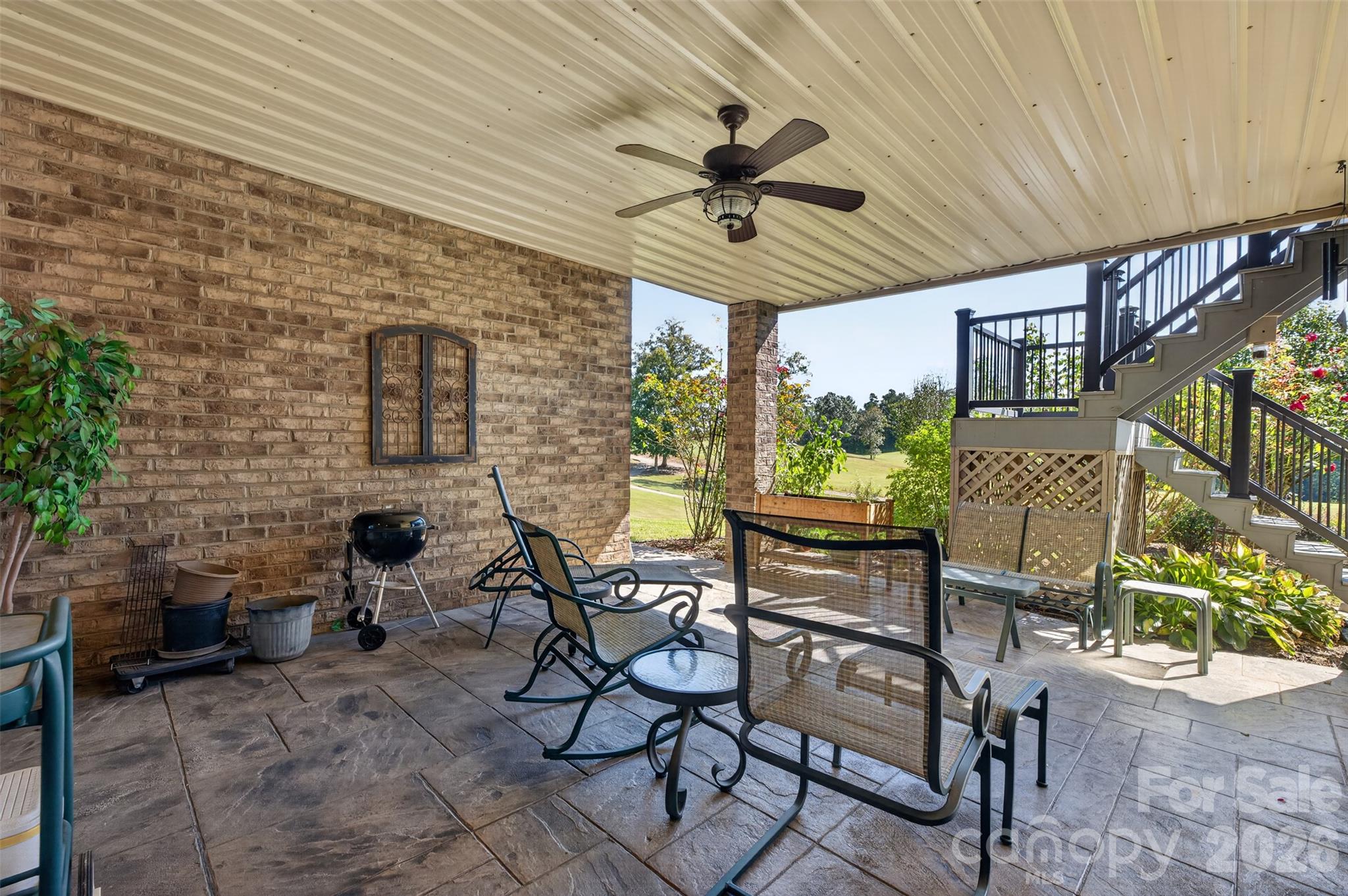 main property photo 41