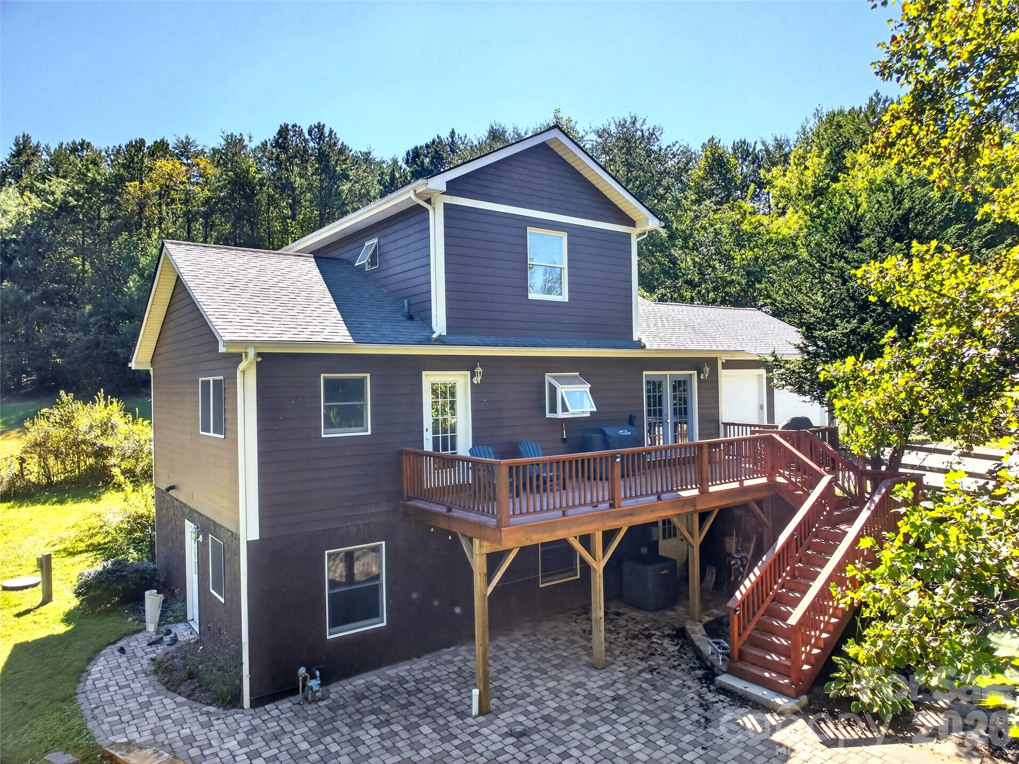main property photo 45