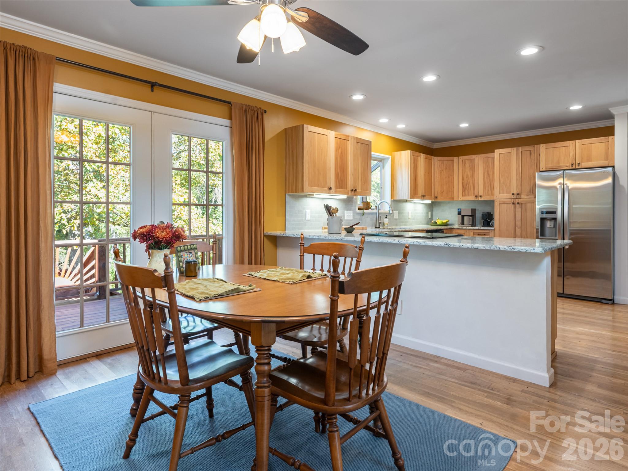 main property photo 6