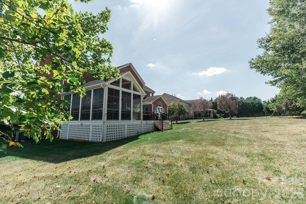 main property photo 41