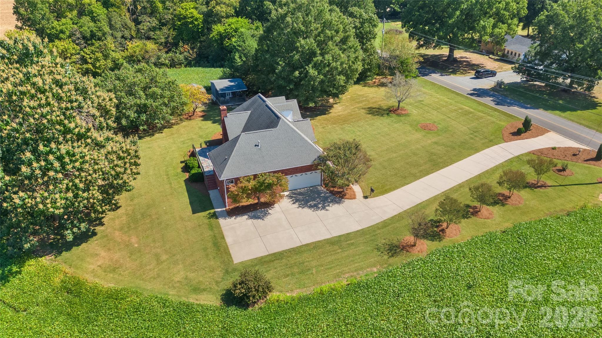 main property photo 4