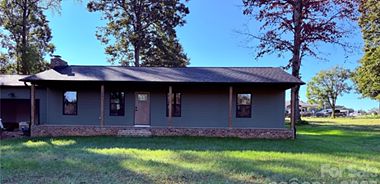 image of property with 3 Bed | 2 Bath | 1,400 Sqft
