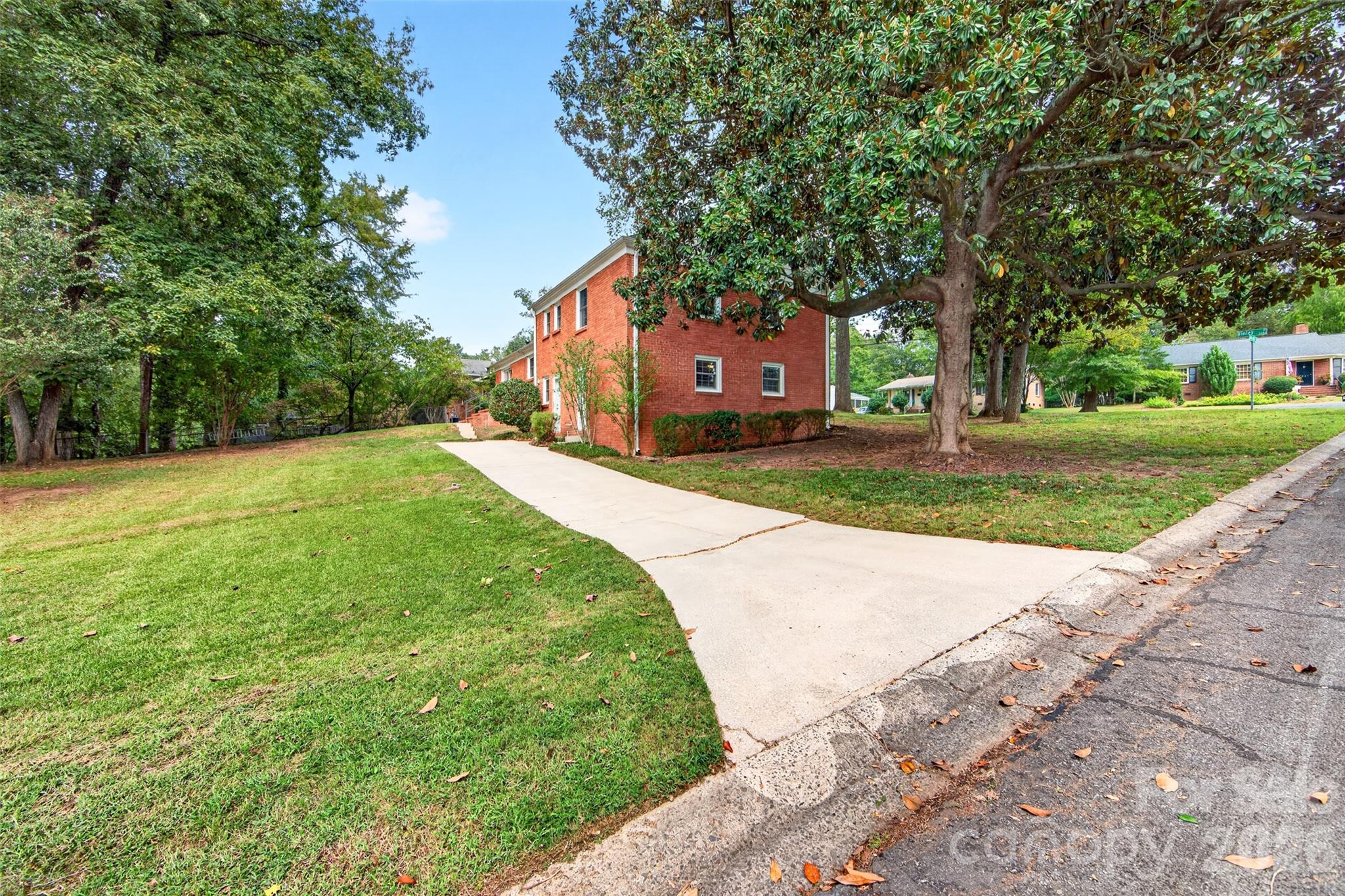 main property photo 44