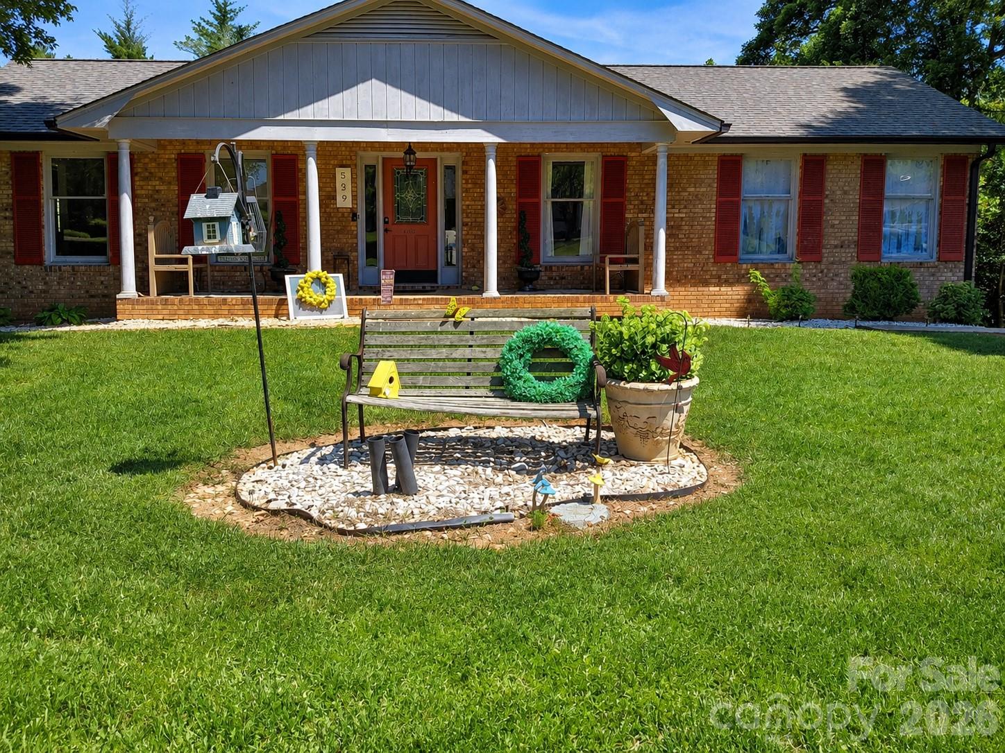 main property photo 4