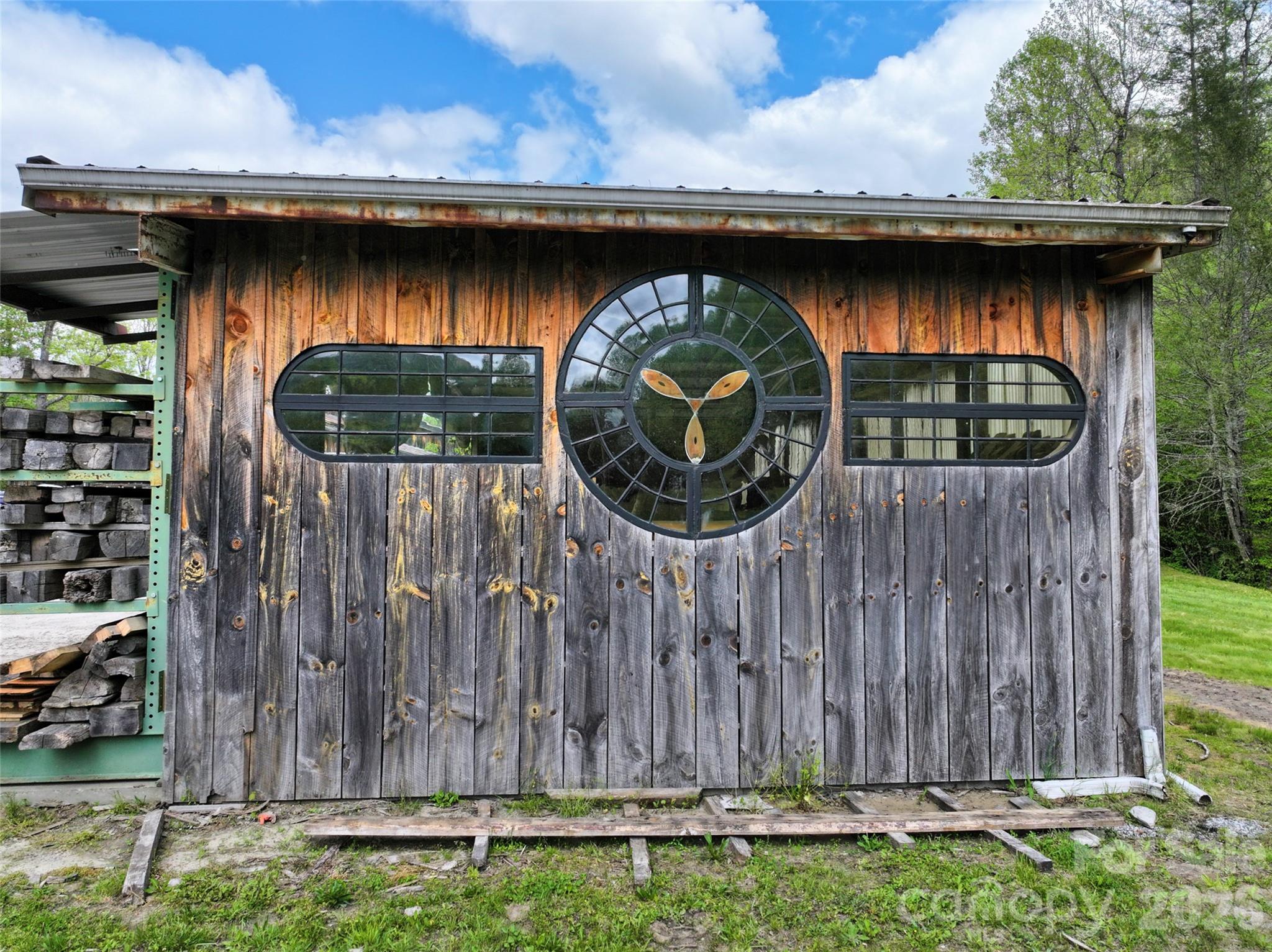main property photo 11