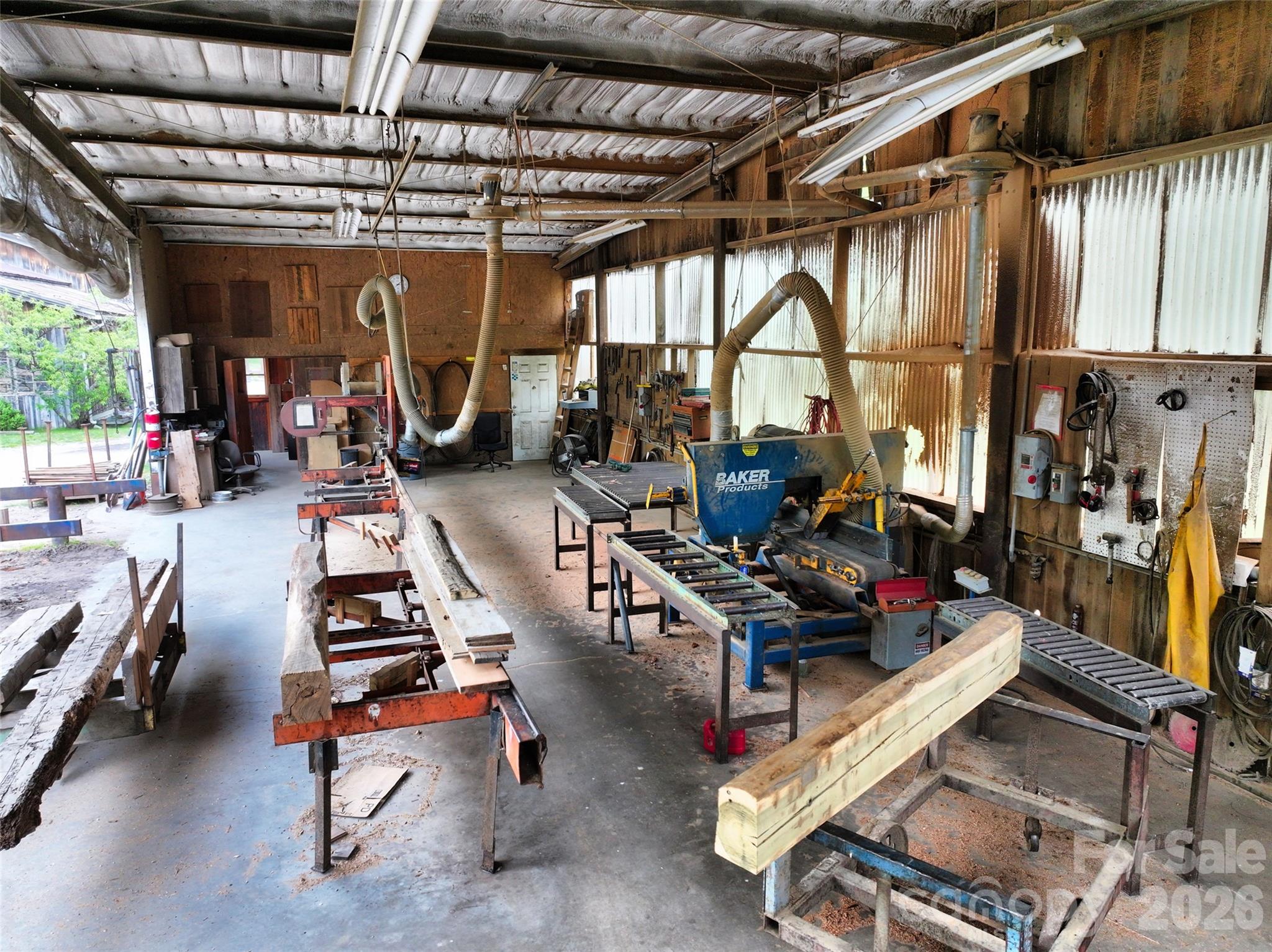 main property photo 13
