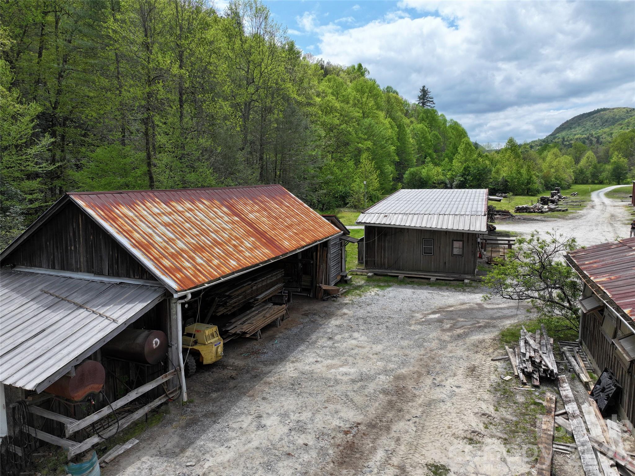 main property photo 6