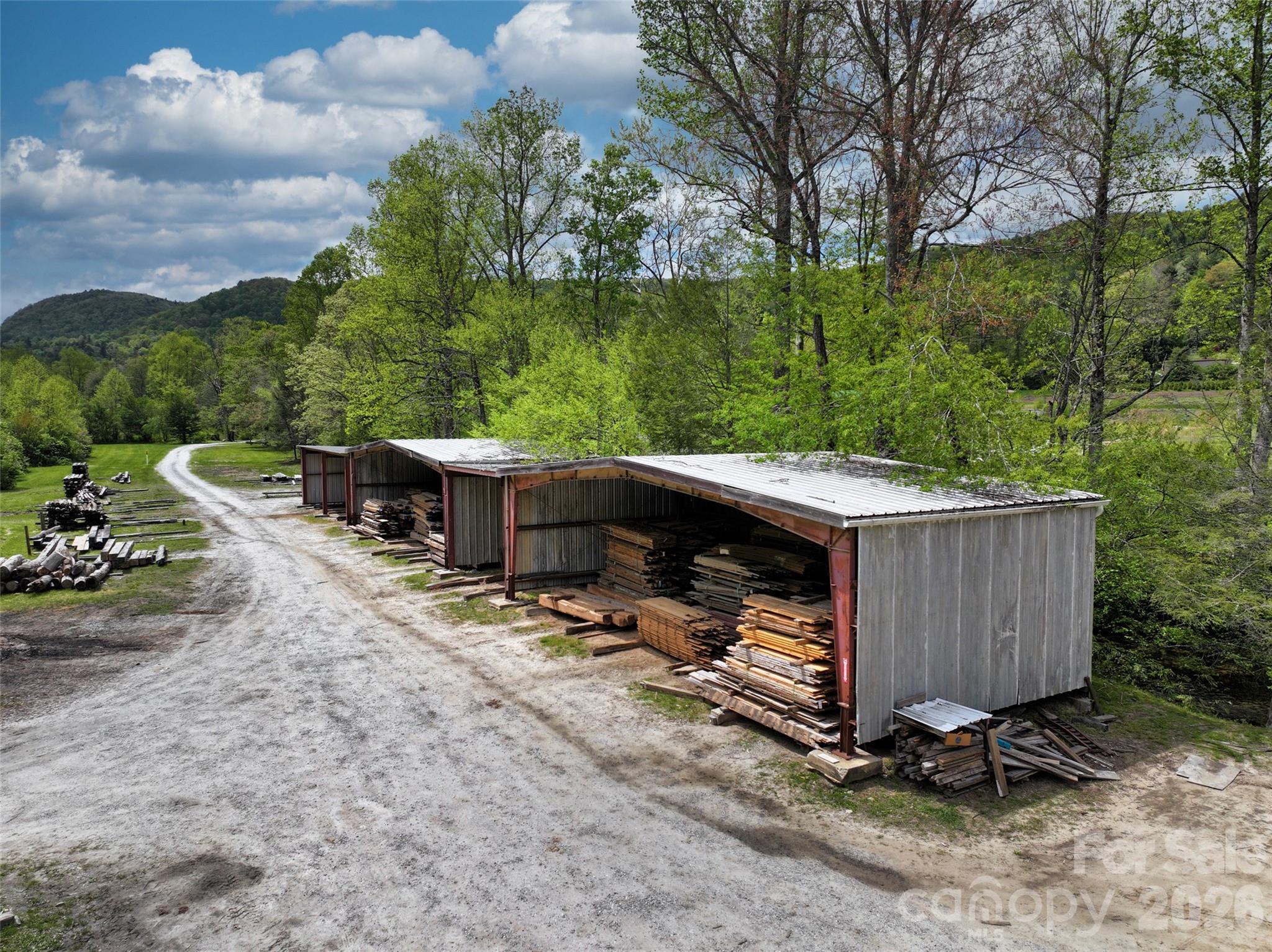 main property photo 9