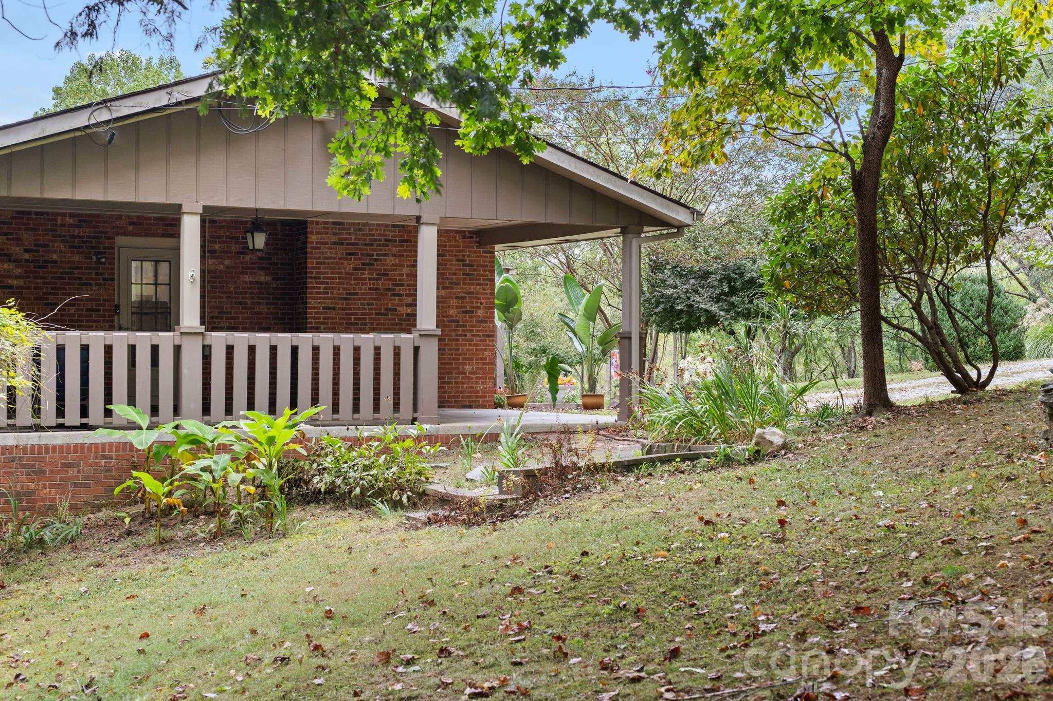 main property photo 20